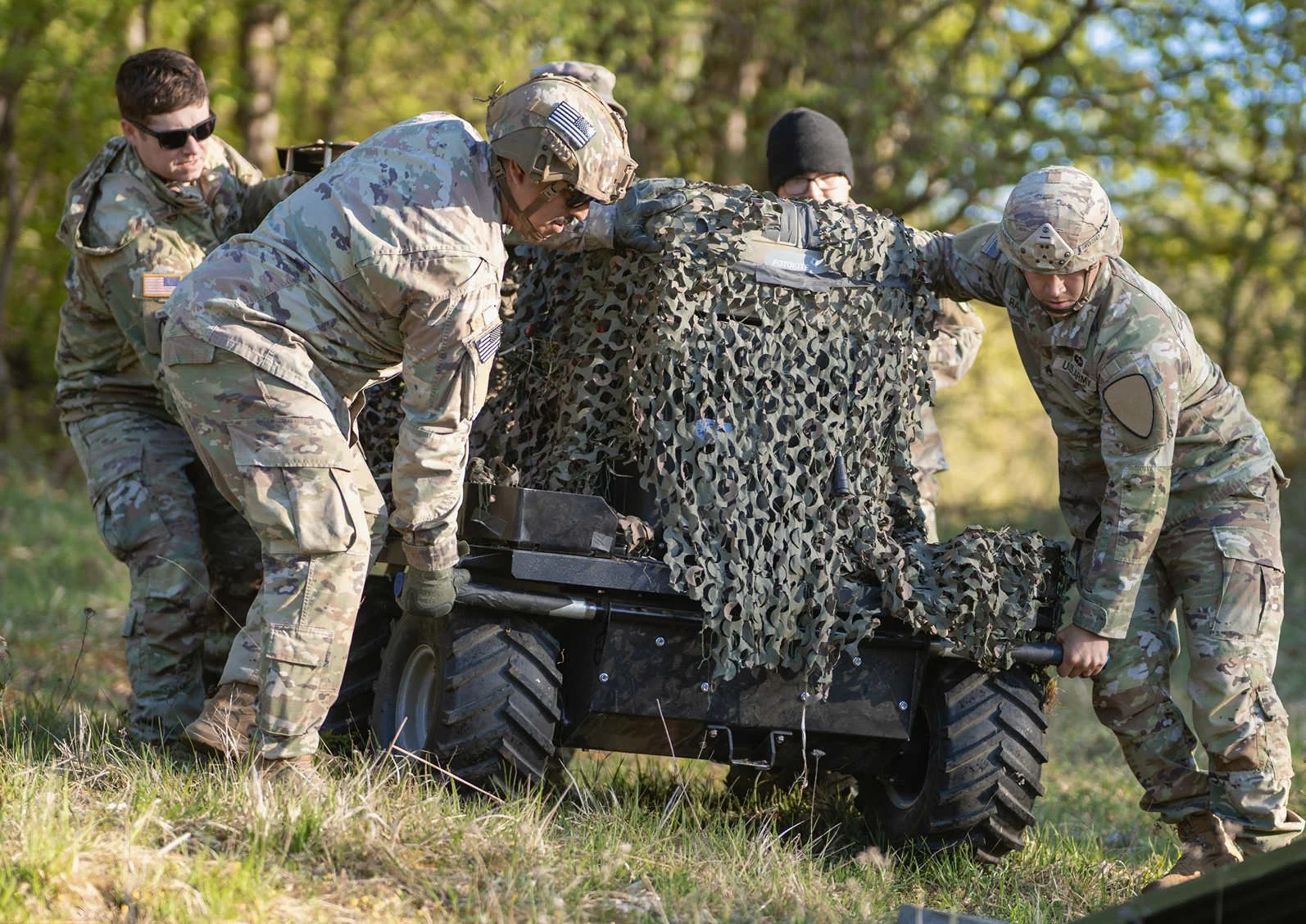 US Army positioning a Siderunner UAV with Fotokite payload