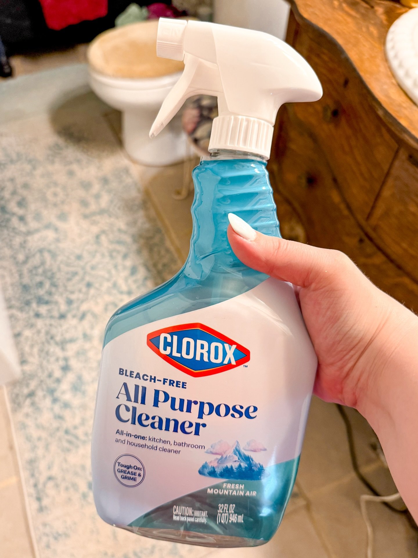 When I saw this was bleach-free, I knew I had to try it! I use this everywhere. Bathroom, kitchen, everywhere. And the fresh mountain air scent, it&rsquo;s amazing! I&rsquo;m obsessed ❤️ 

@influenster @Clorox #complimentary #CloroxBleachFree