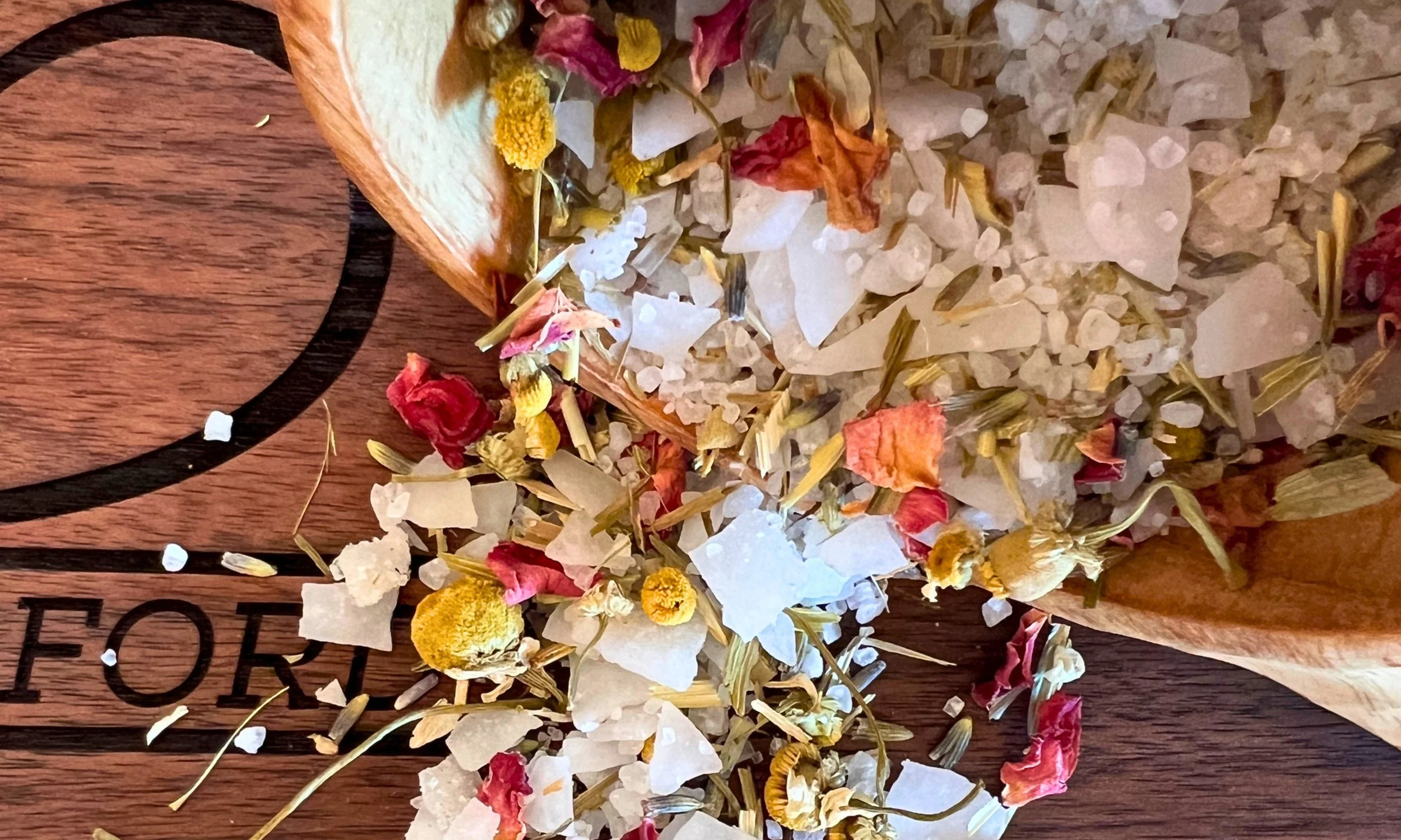 The Best Herbs &amp; Minerals for Pregnancy Relaxation
