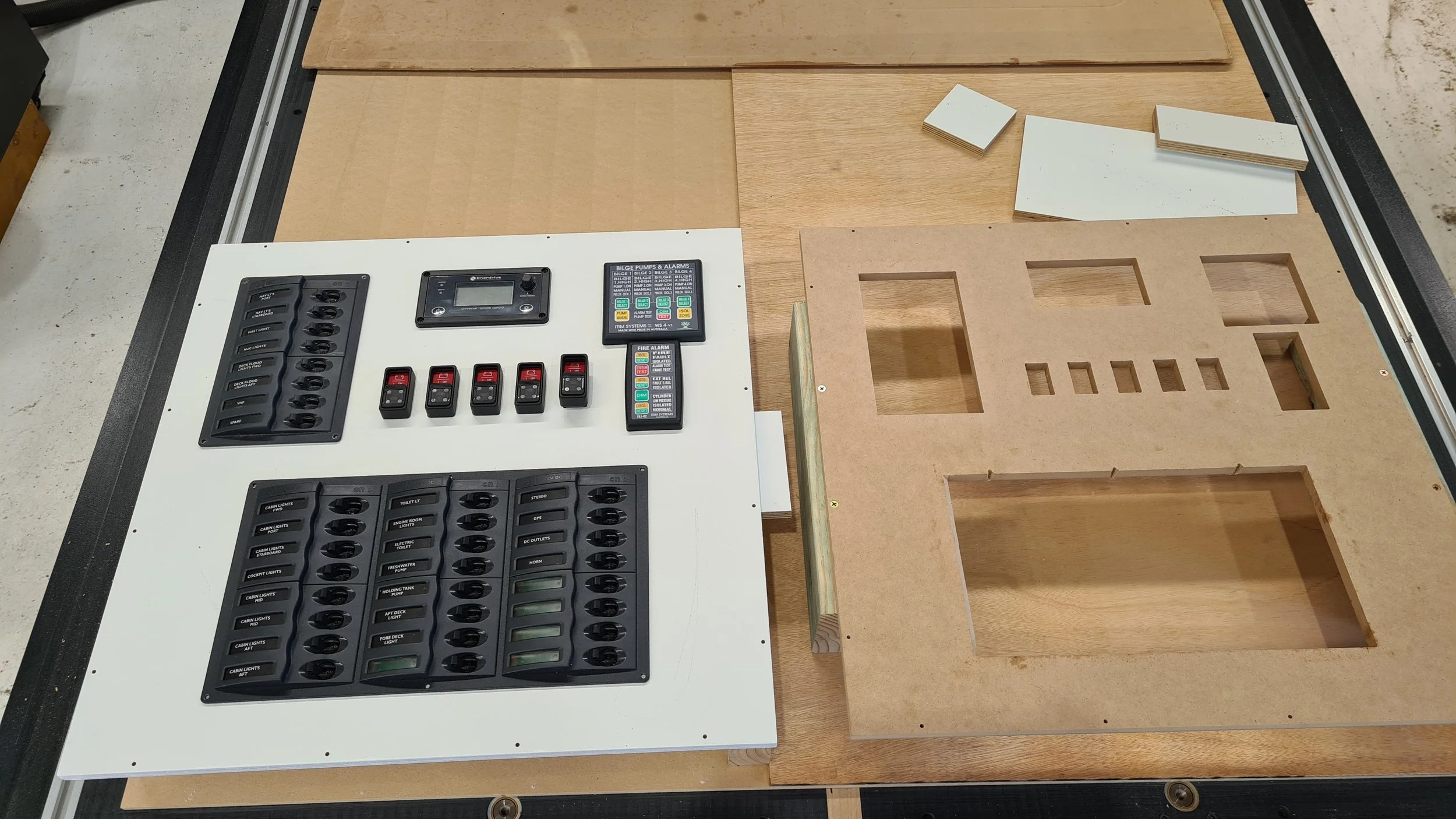 5 Reasons Why CNC Milling Machines Outperform Laser Cutters