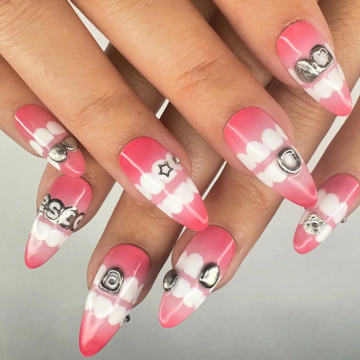 someone get me an esco grill please 🦷🦷
-
-
-
-

#gelnails #gelxnails #gelxapres #apresgelx #aura #apr&egrave;s #lanails #nails #nailsofinstagram #nailartist #3dnailart #handpaintednailart #nailart #nailinspo #nailsbyesco