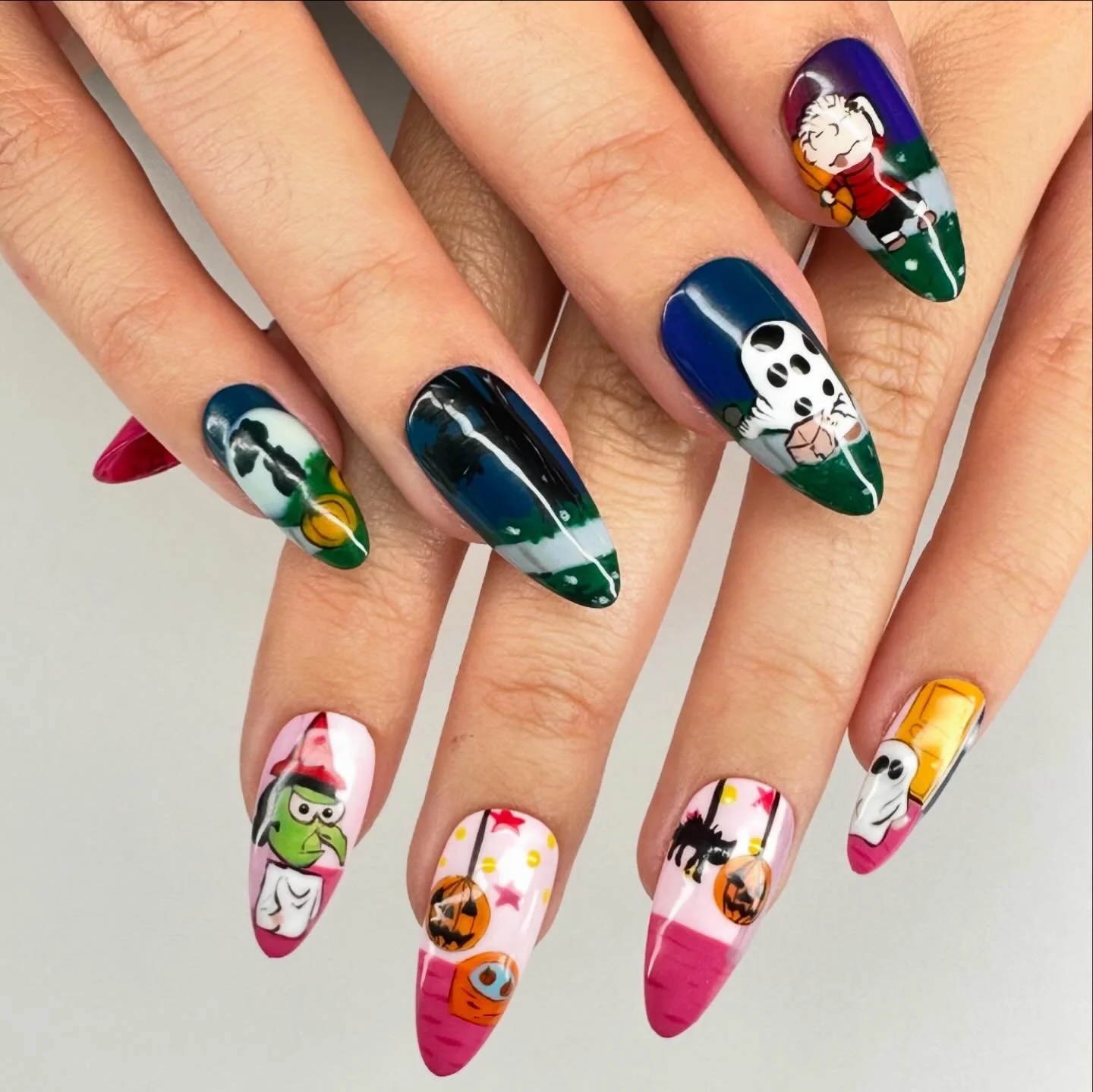 A Charlie Brown Halloween 🎃 

ib @innerbloom.nails 

-
-
-
-

#gelnails #gelxnails #gelxapres #apresgelx #aura #apr&egrave;s #lanails #nails #nailsofinstagram #nailartist #3dnailart #handpaintednailart #nailart #nailinspo #nailsbyesco