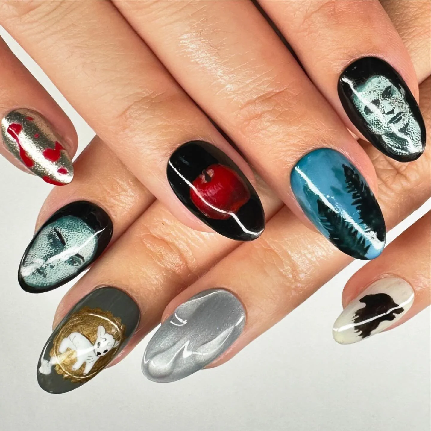 &ldquo;𝔠𝔩𝔞𝔦𝔯 𝔡𝔢 𝔩𝔲𝔫𝔢&rsquo;𝔰 𝔤𝔯𝔢𝔞𝔱&rdquo; 🍎

ib @piopionails ✨

twilight series all week 

-
-
-
-

#gelnails #gelxnails #gelxapres #apresgelx #twilight #aura #apr&egrave;s #lanails #nails #nailsofinstagram #nailartist #3dnailart #h