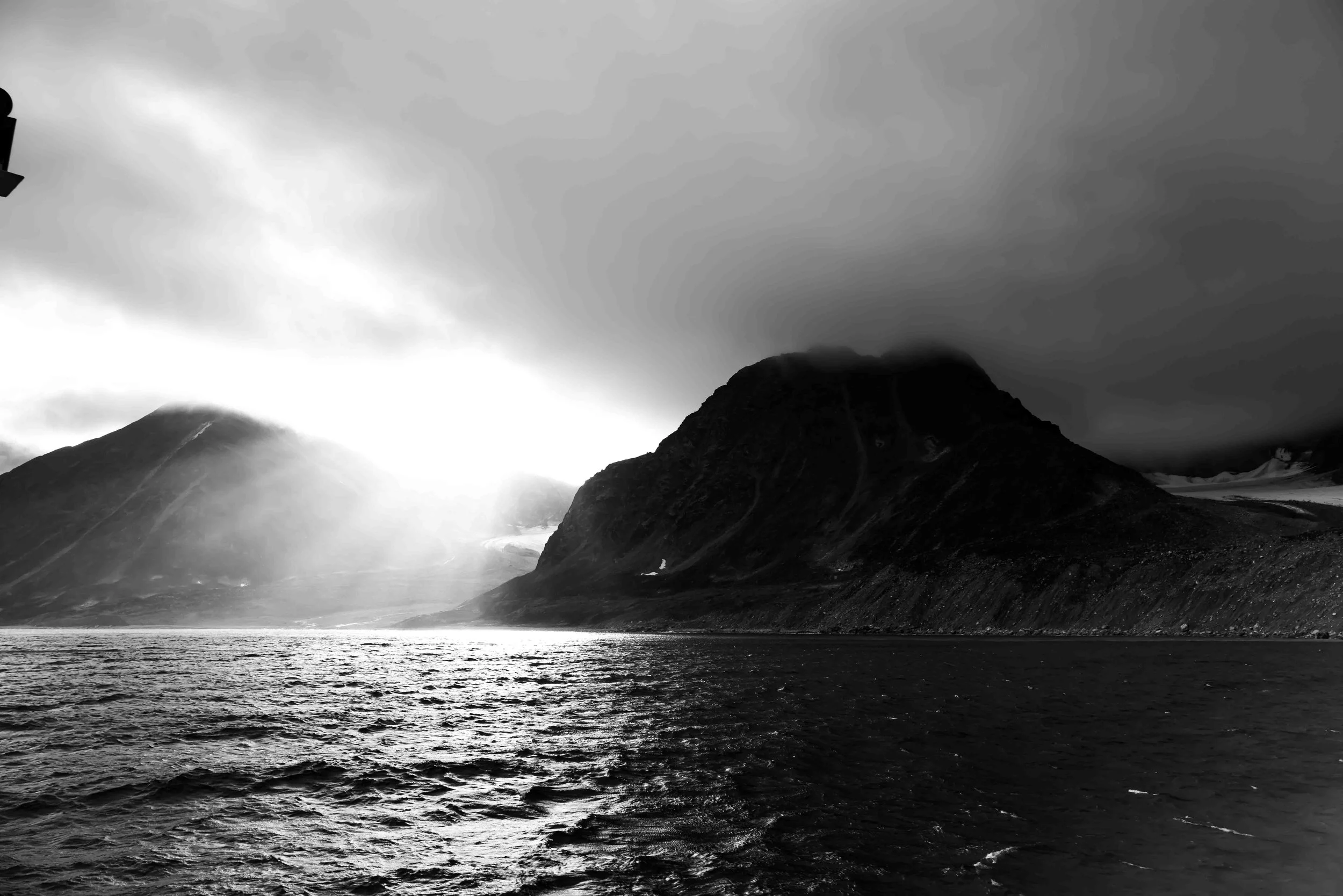 Svalbard MonoChrome website-2.jpg