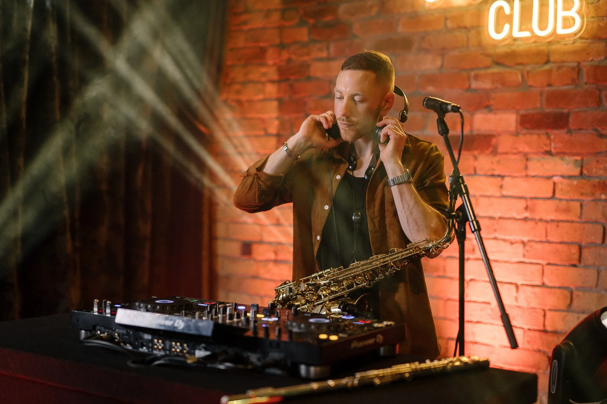 DJ Sam Jones 01