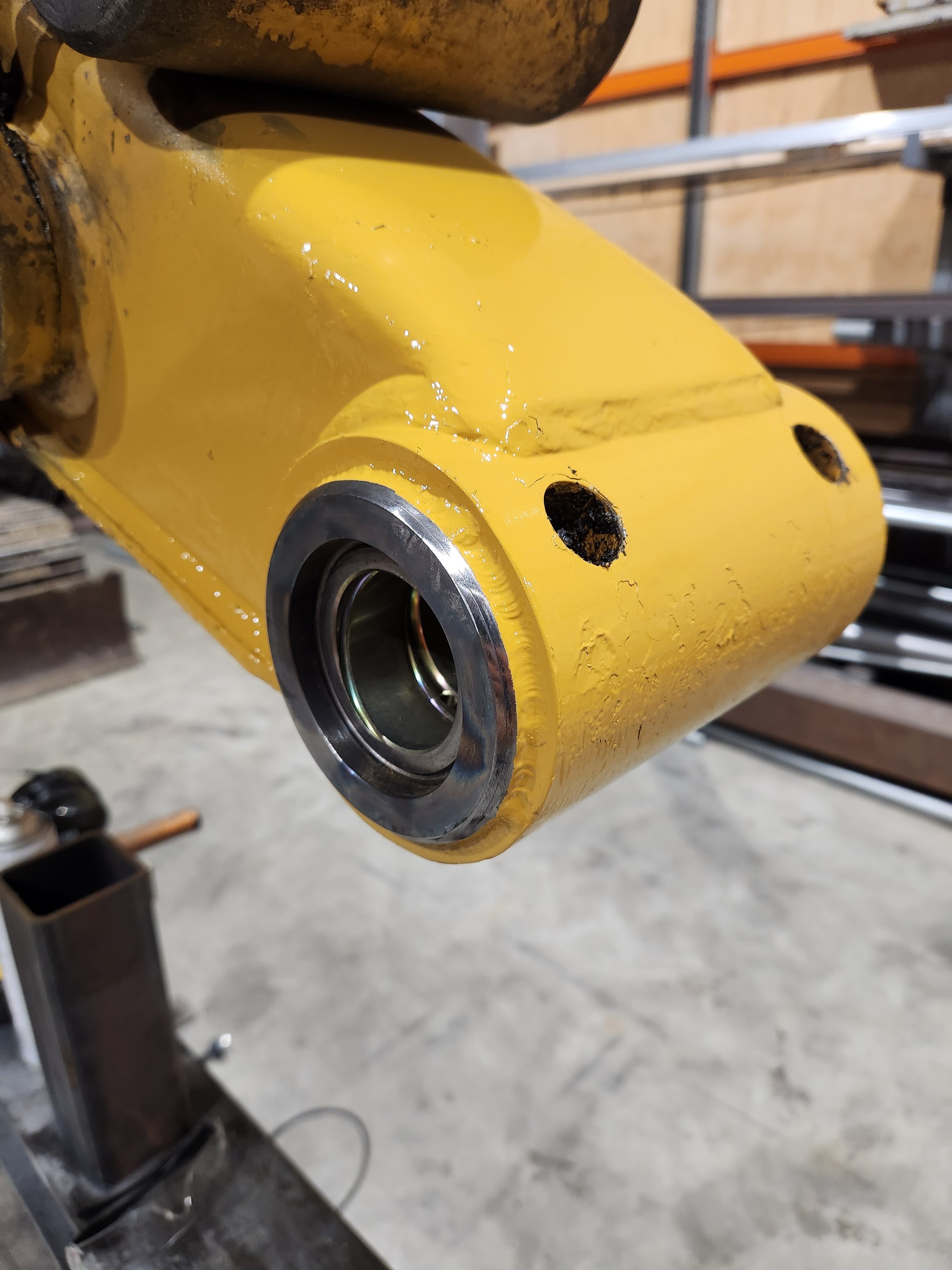 Grapple Repairs &amp; Line Boring: Restoring Worn Pivot Points
