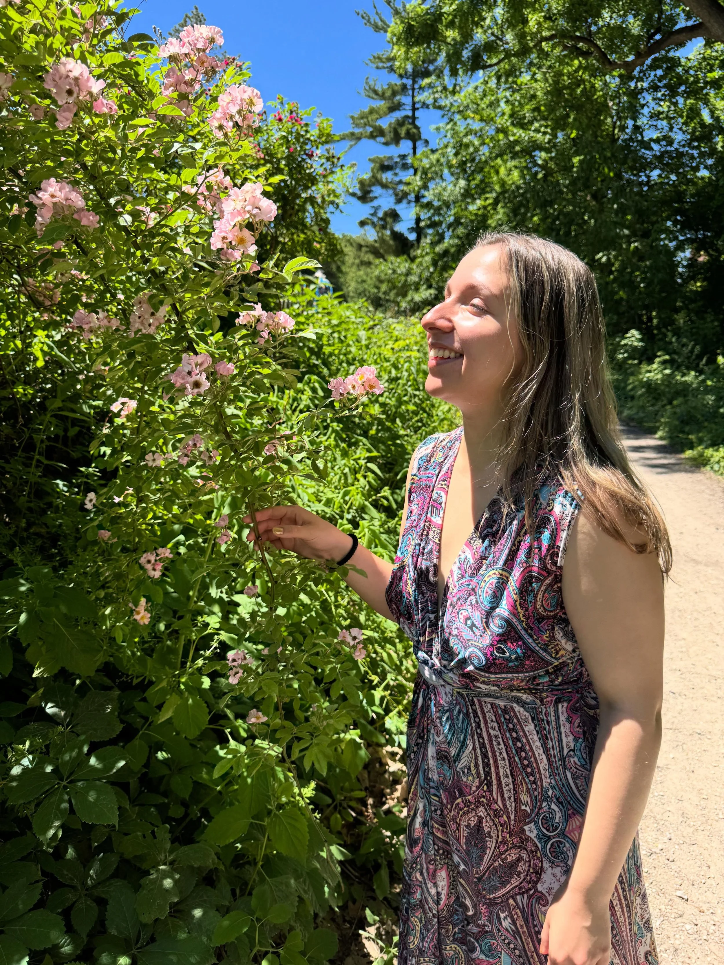 This next mermaid season is all about blossoms. Smelling the blossoms, eating the blossoms, and being the blossoms. There is a difference between consumption and adoration, and this mermaid is going to write a few songs about it all 🌸🧜🏻&zwj;♀️🎶

