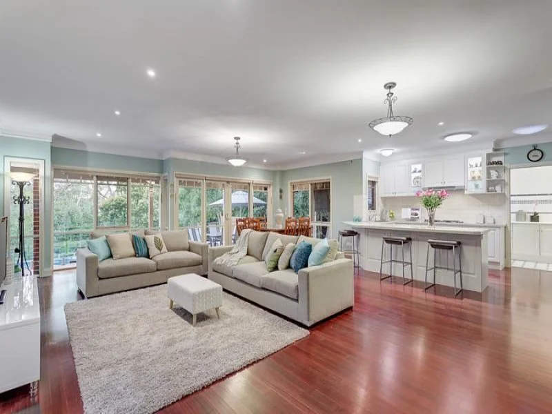ClassicLivingRoom.jpg