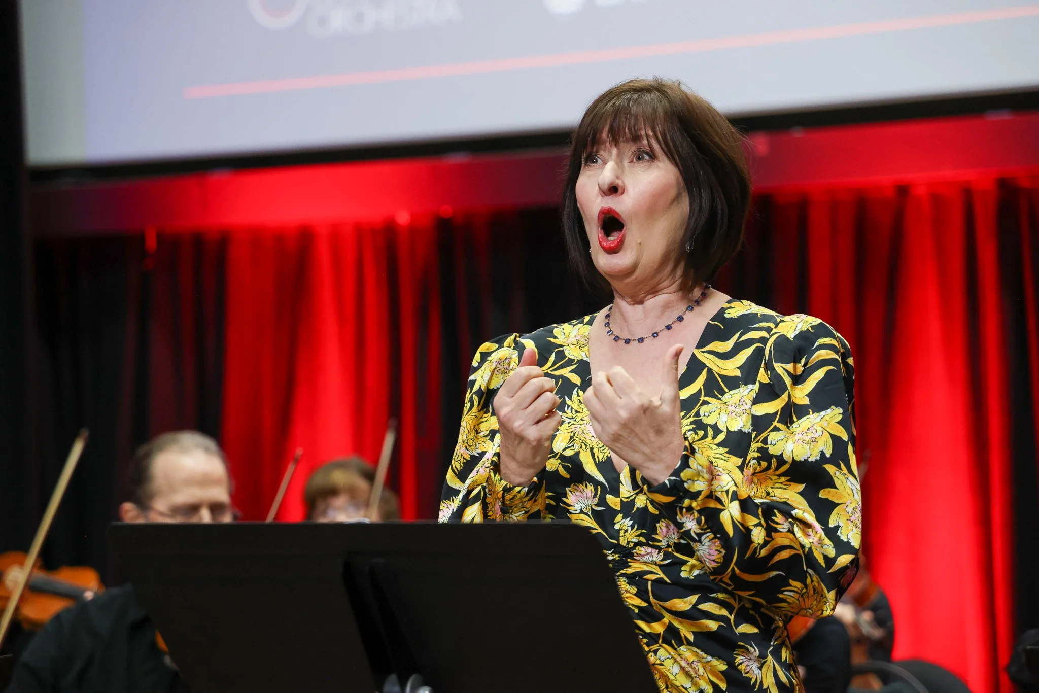 Gaynor 2- singing.jpg
