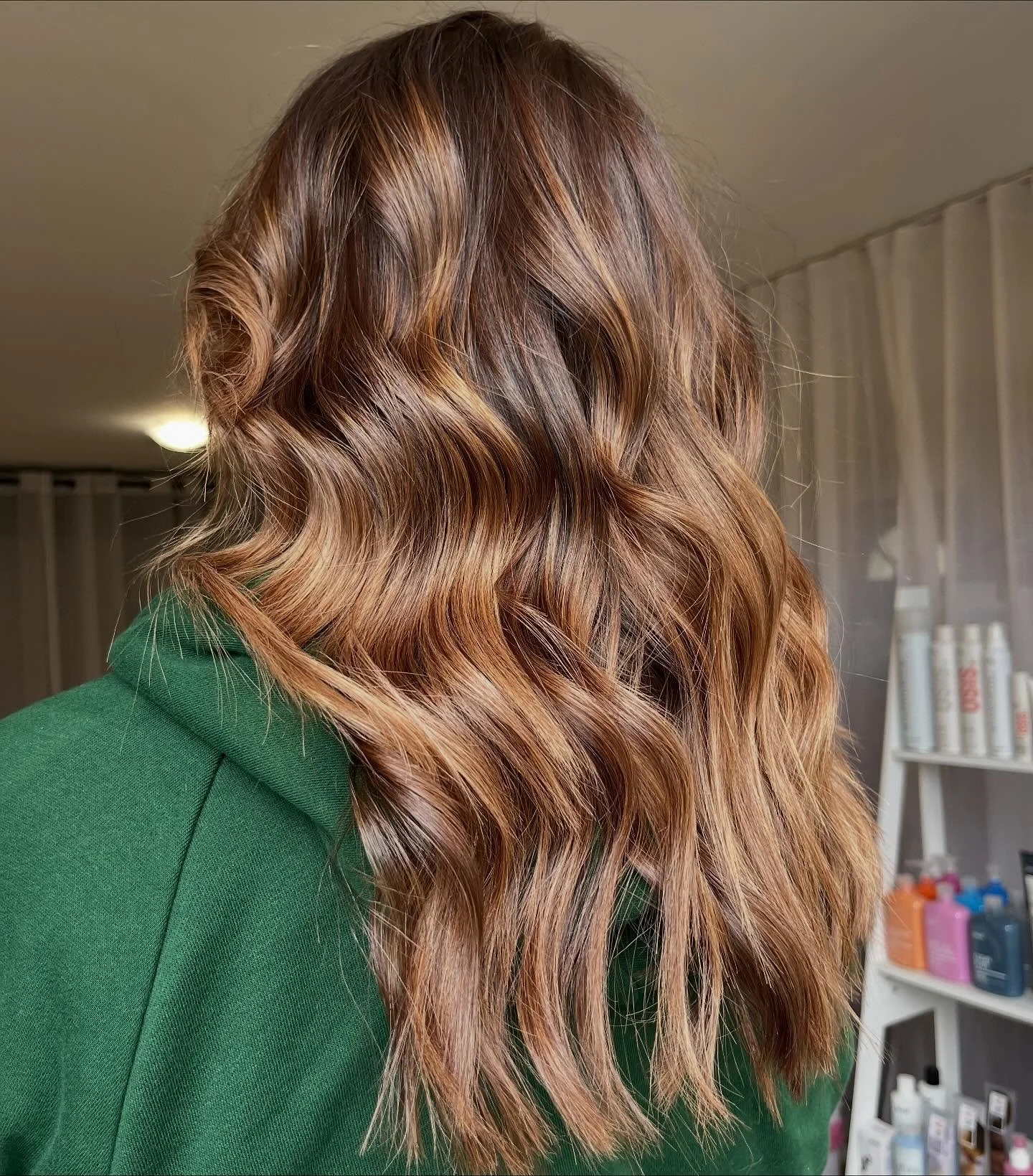 Rich &amp; Radiant 🤎✨

We did the blindfold challenge so the whole time this beauty had no idea what colour and cut we were doing!!!

We might make this a yearly thing, what do you guys think?!

Book now| Book online via link in bio| 0424818418| est