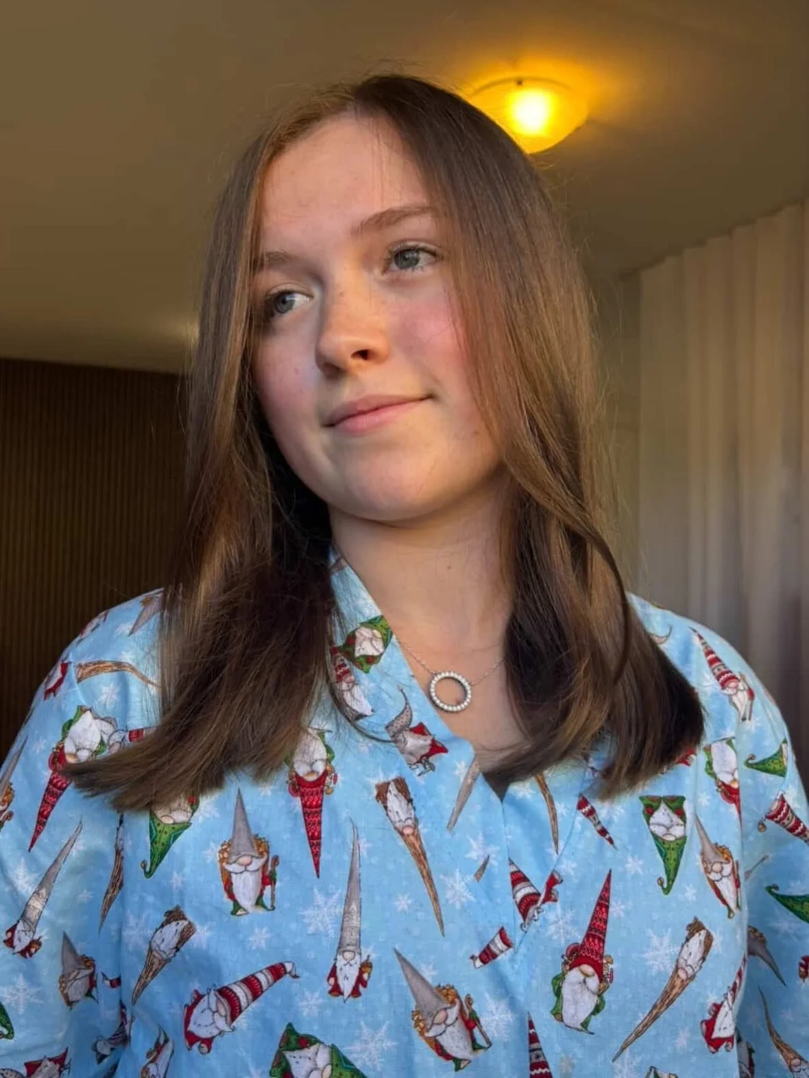 This is why I highly recommend having a gloss instead of a permanent colour!!! Look how healthy and shiny her hair is✨

Using @redkenpro_anz shades eq to create this gorgeous brown. Healthy hair starts with Redken 🖤