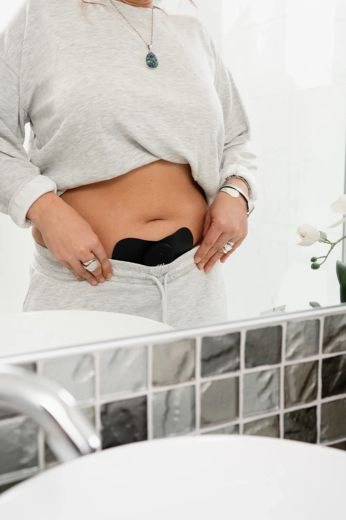 Tap_2.0_in_action_bathroom.webp