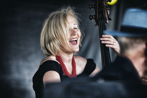 Nicki Parrott Trio