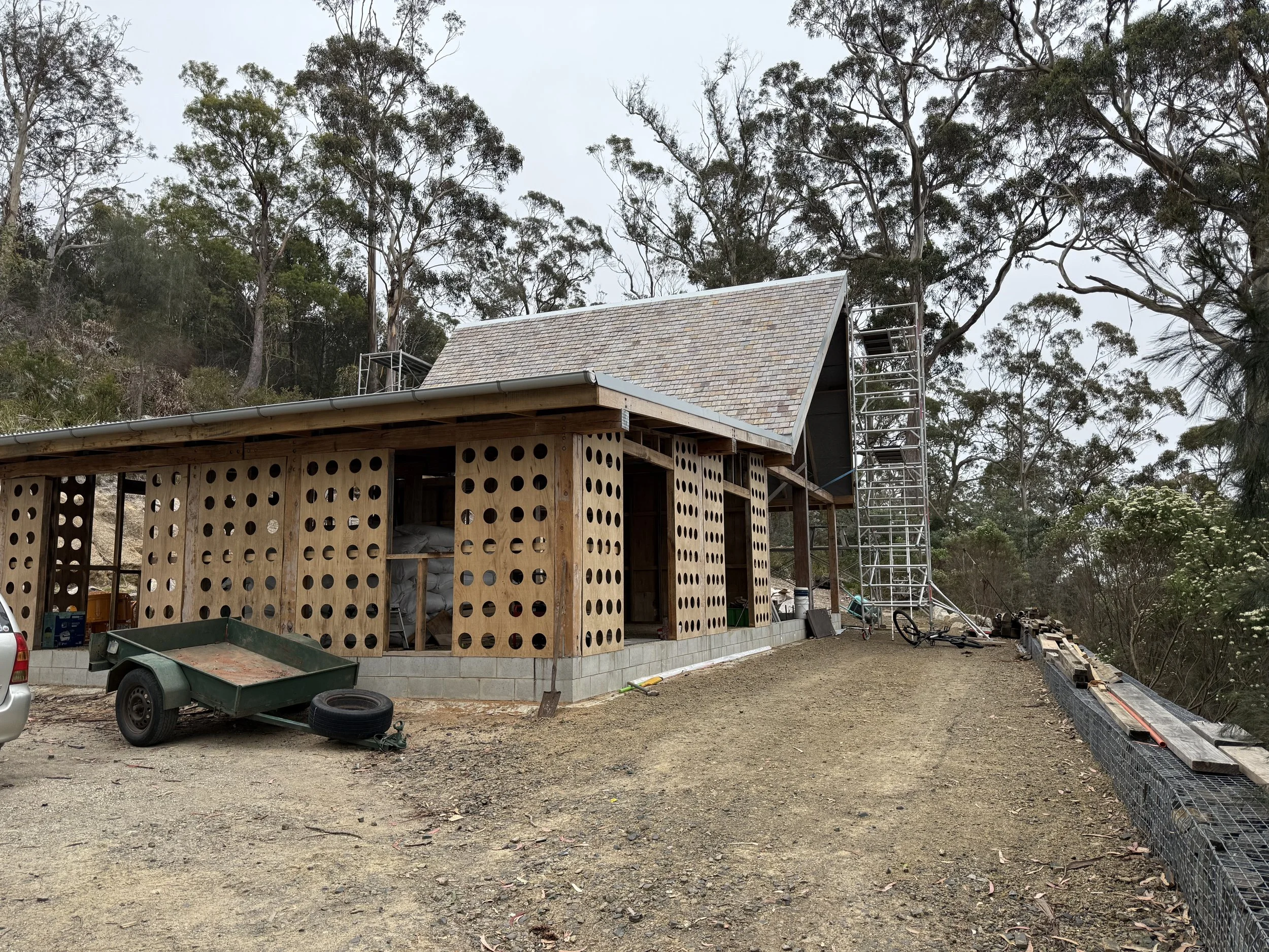 Bicheno Bushbuck. Construction progress and formwork for the hempcrete