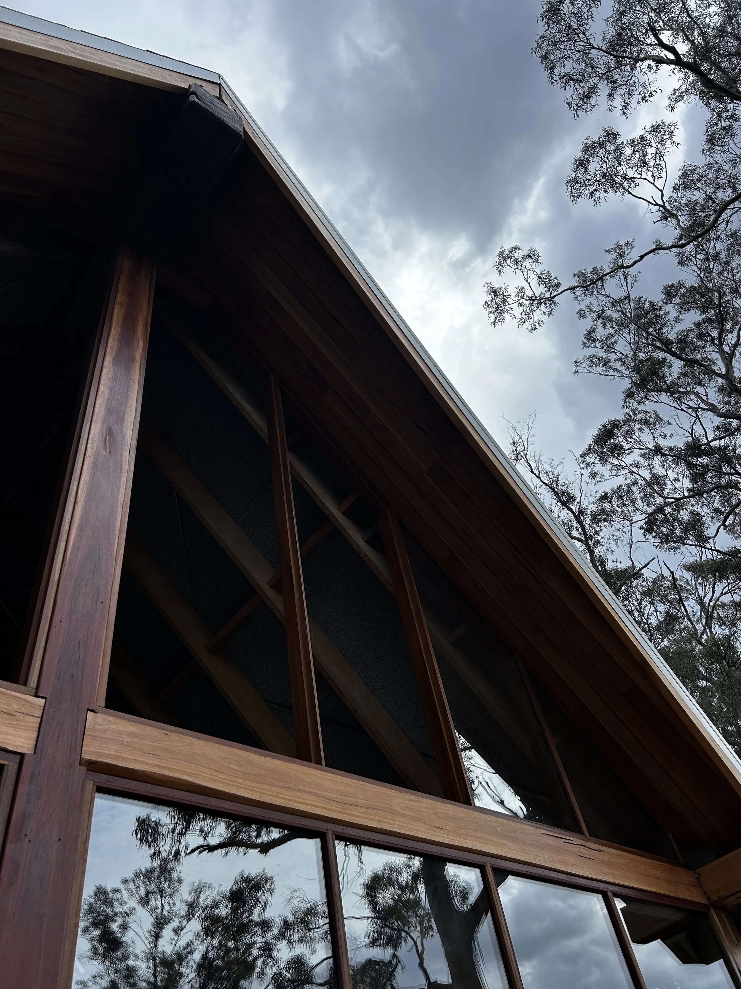 Bicheno Bushbuck. Construction progress. Spotted gum facade installed. Double glazed Bushfire rated