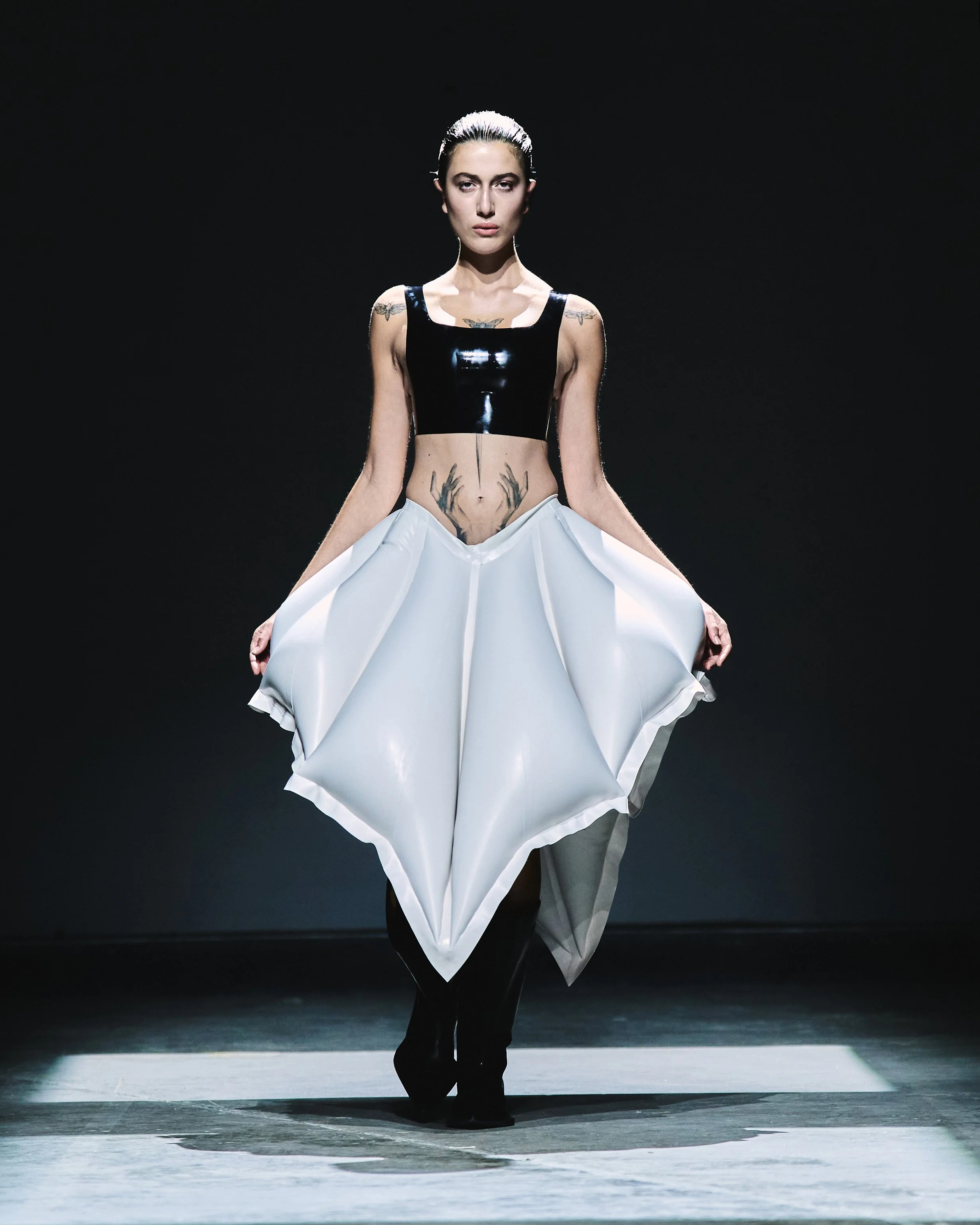 HARRI RUNWAY PC - Alexis White 16.jpg