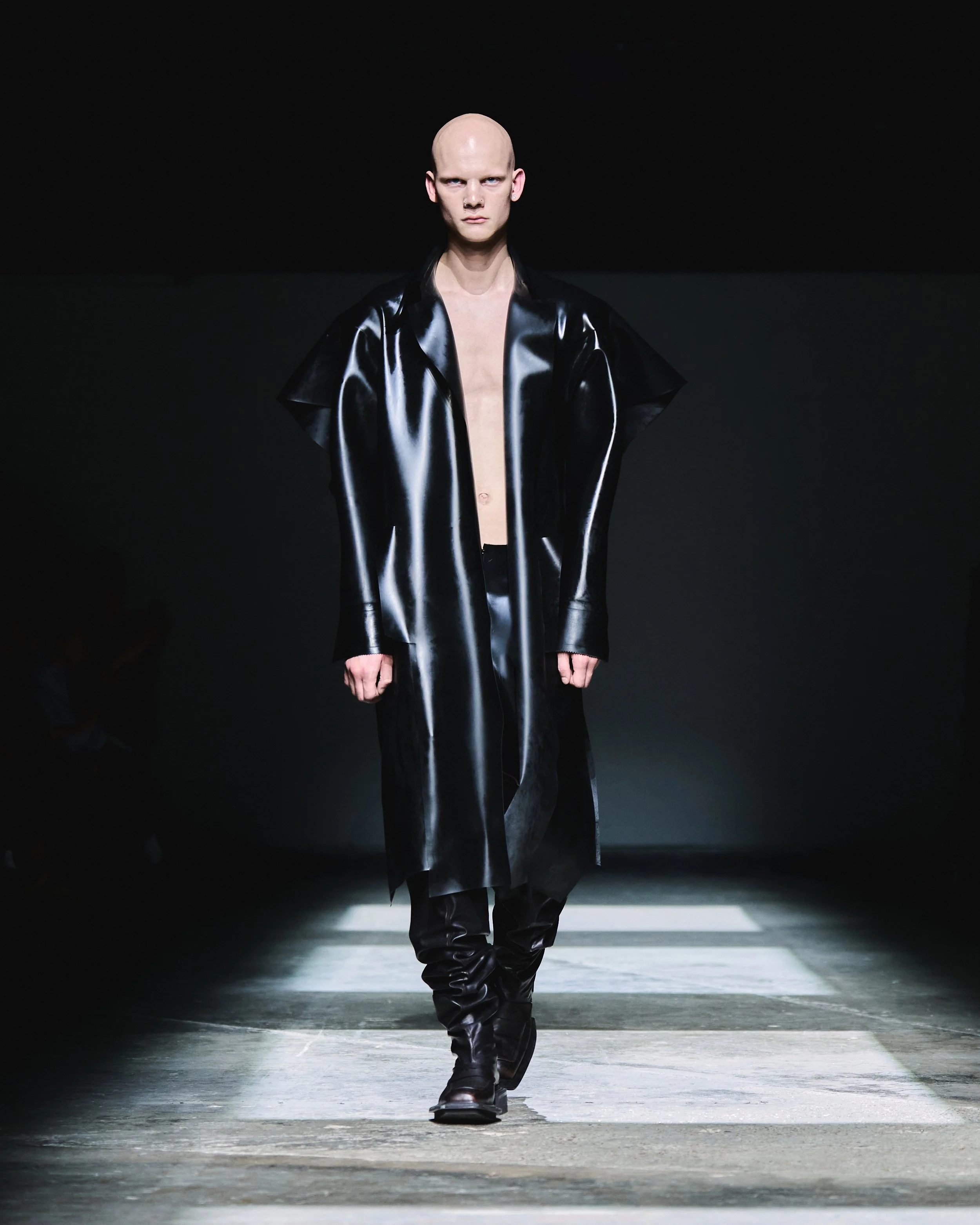 HARRI RUNWAY PC - Alexis White 09.jpg