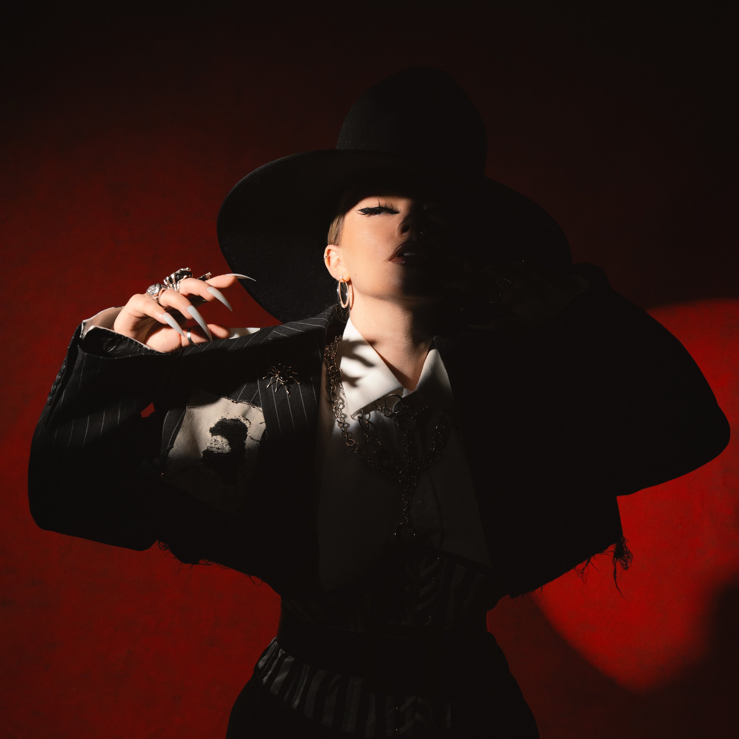 IN CONVERSATION WITH CHINCHILLA