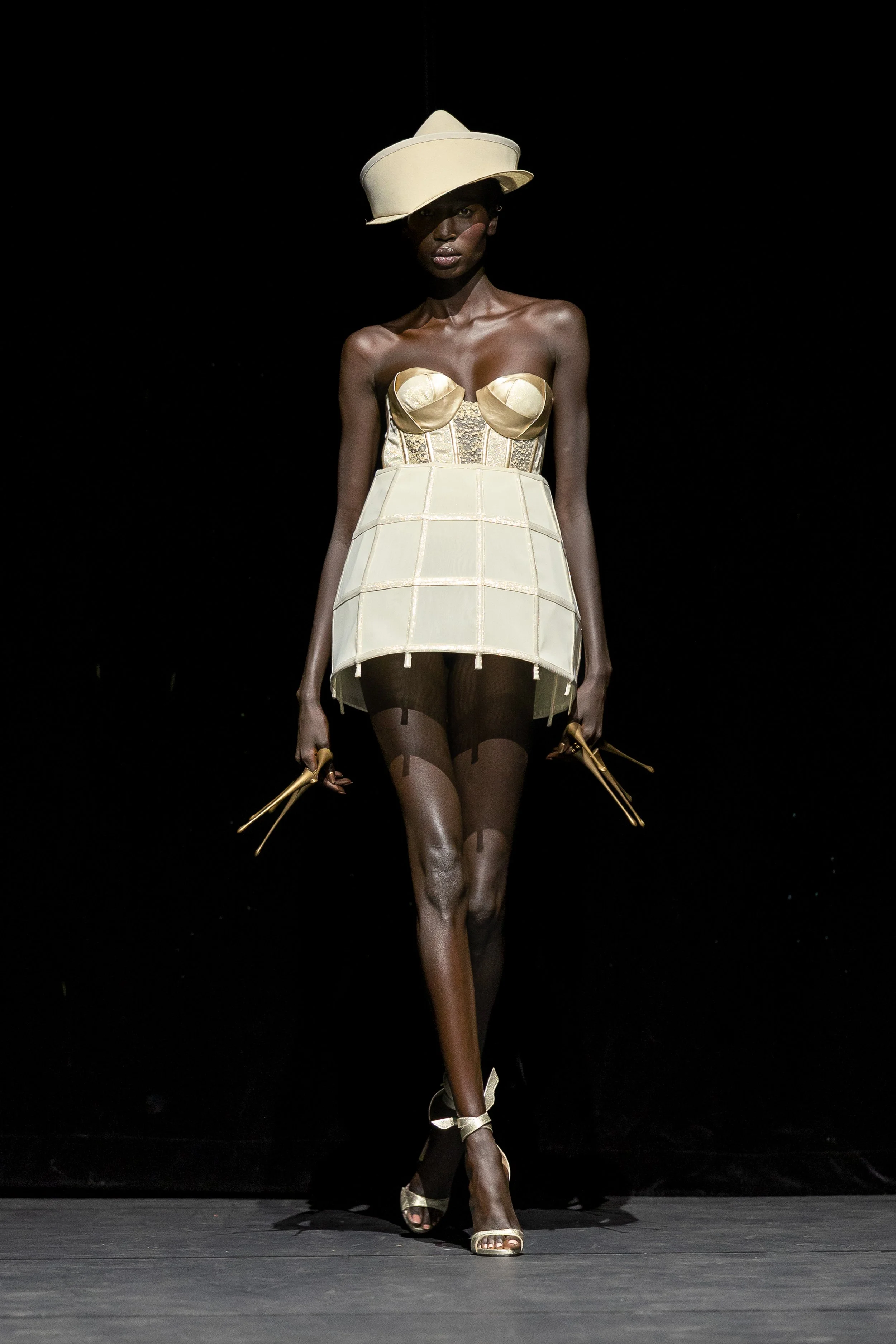 RVDK_fw26_runway_press_look32.jpg
