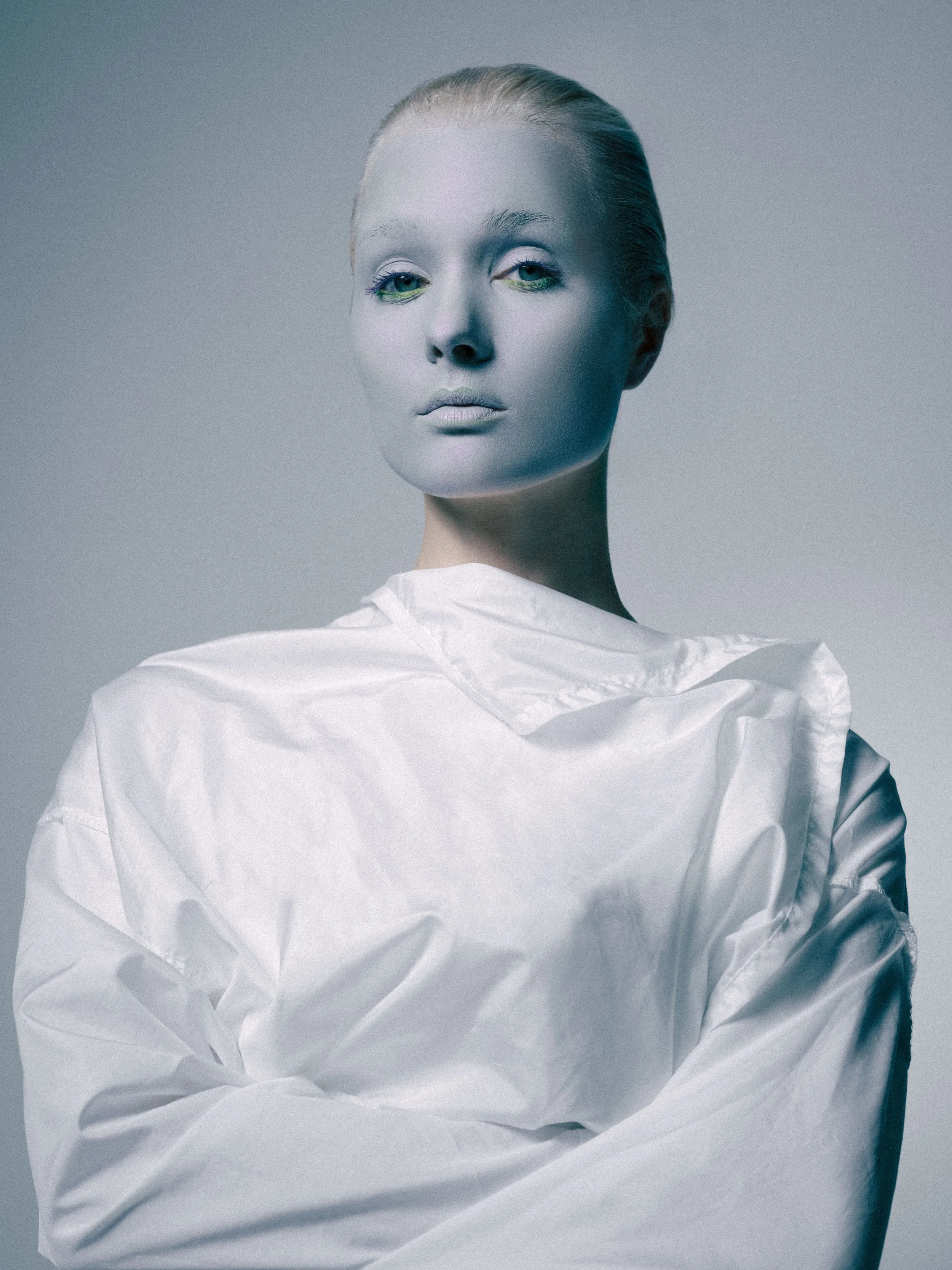 Daria Lätt by Rona Bar & Ofek Avshalom-15.jpg