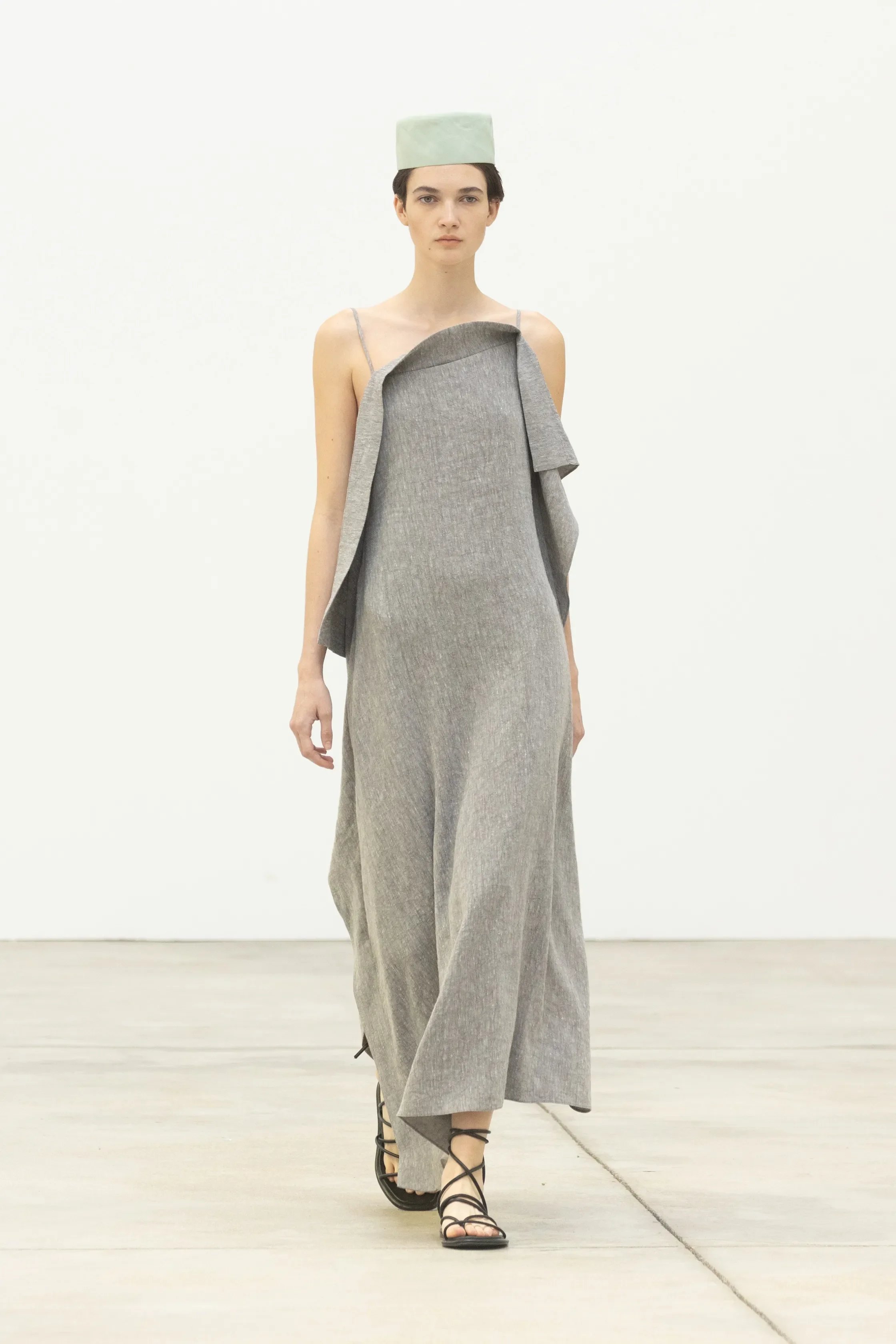 00004-christian-wijnants-spring-2026-ready-to-wear-credit-brand.jpg.webp