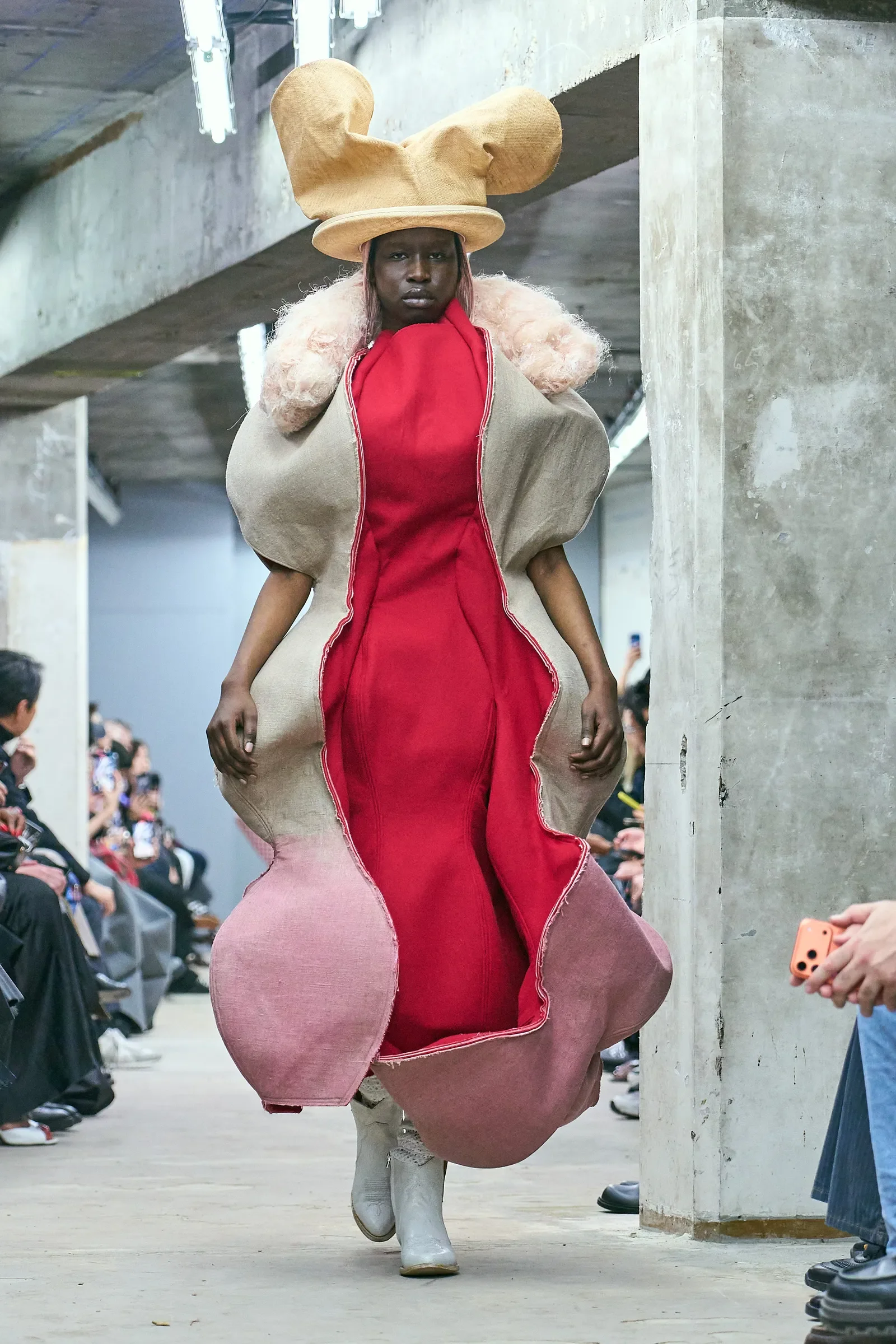 00001-comme-des-garcons-spring-2026-ready-to-wear-credit-gorunway.jpg.webp