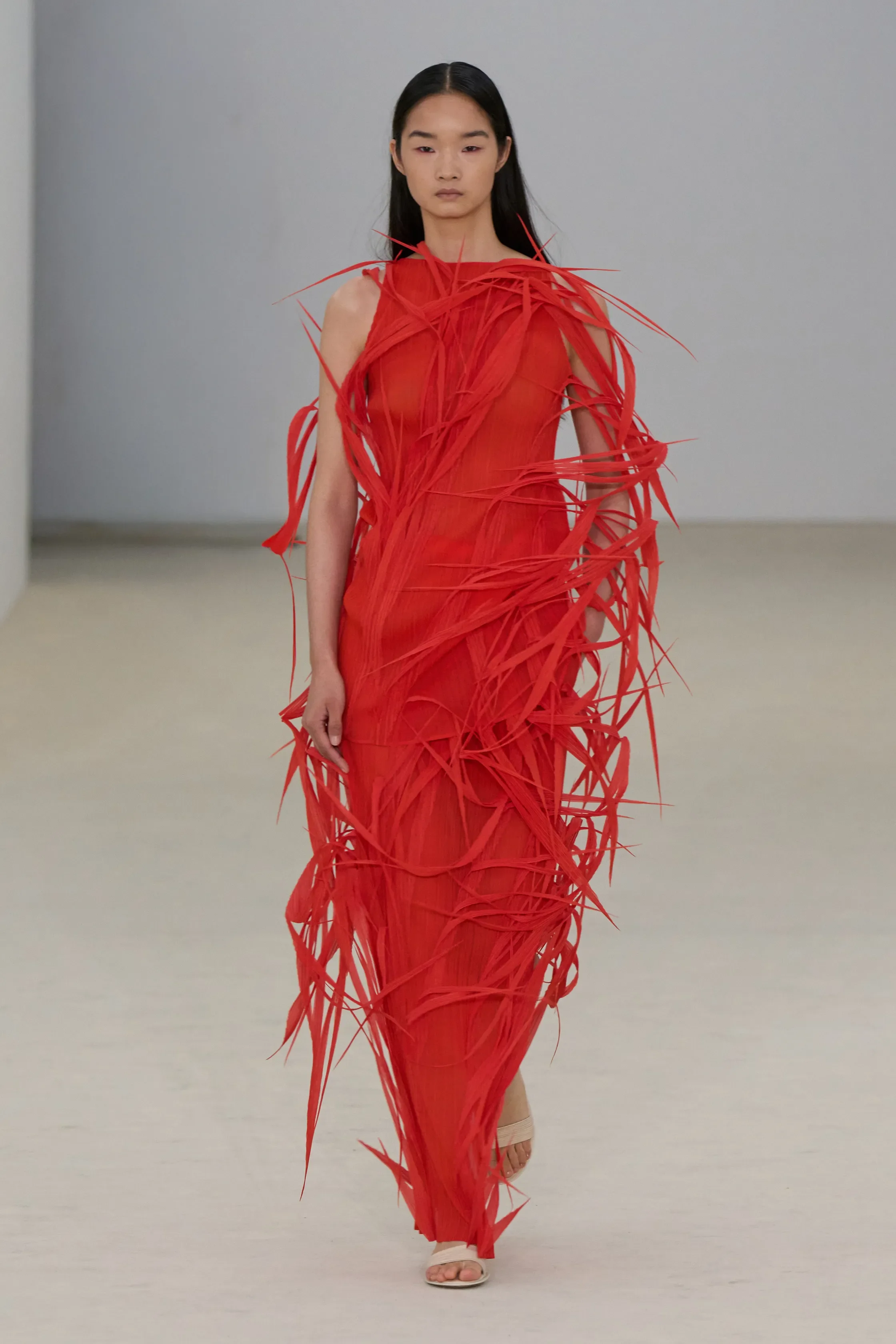 00043-issey-miyake-spring-2026-ready-to-wear-credit-gorunway.jpg.webp
