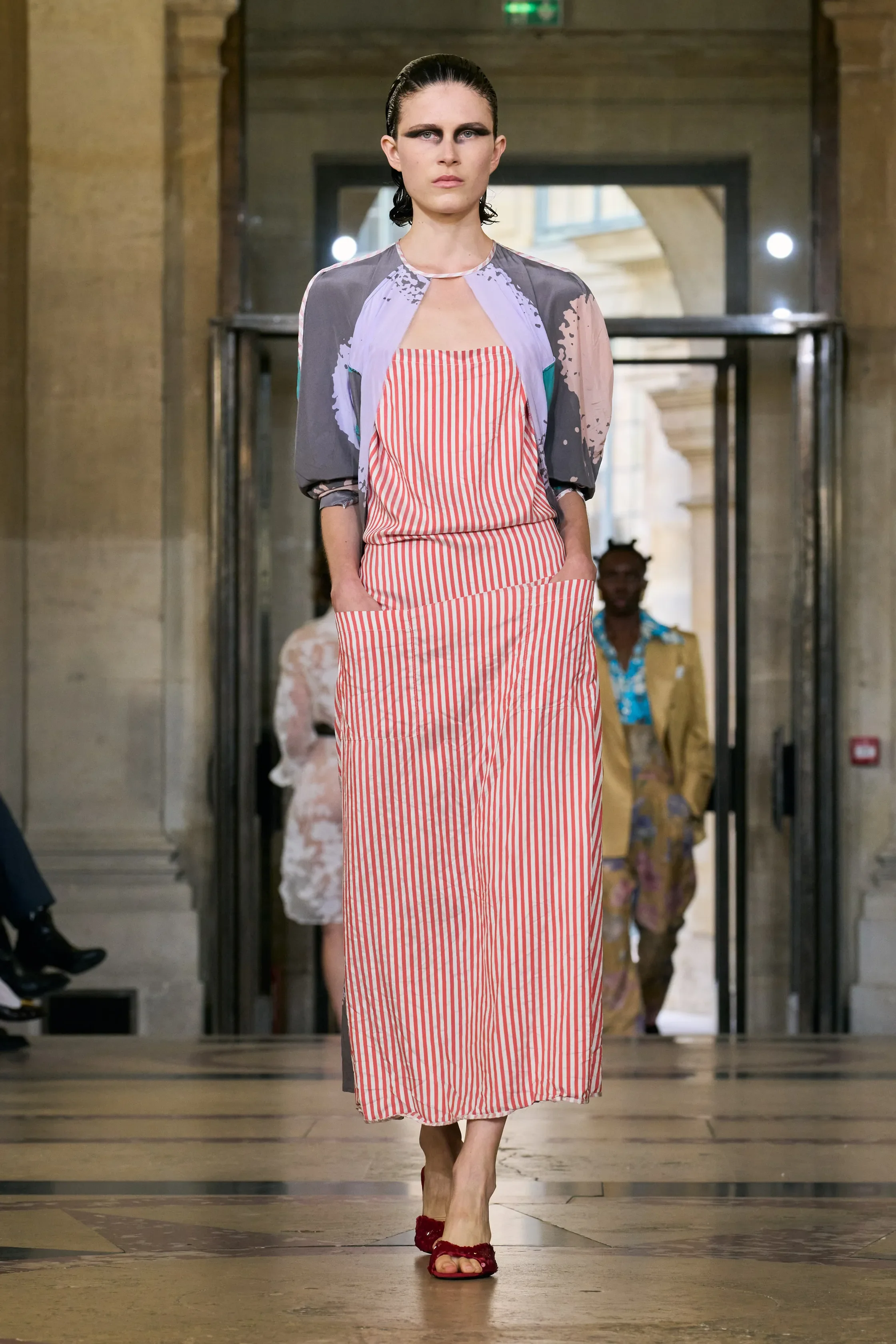 00031-andreas-kronthaler-for-vivienne-westwood-spring-2026-ready-to-wear-credit-gorunway.JPG.webp