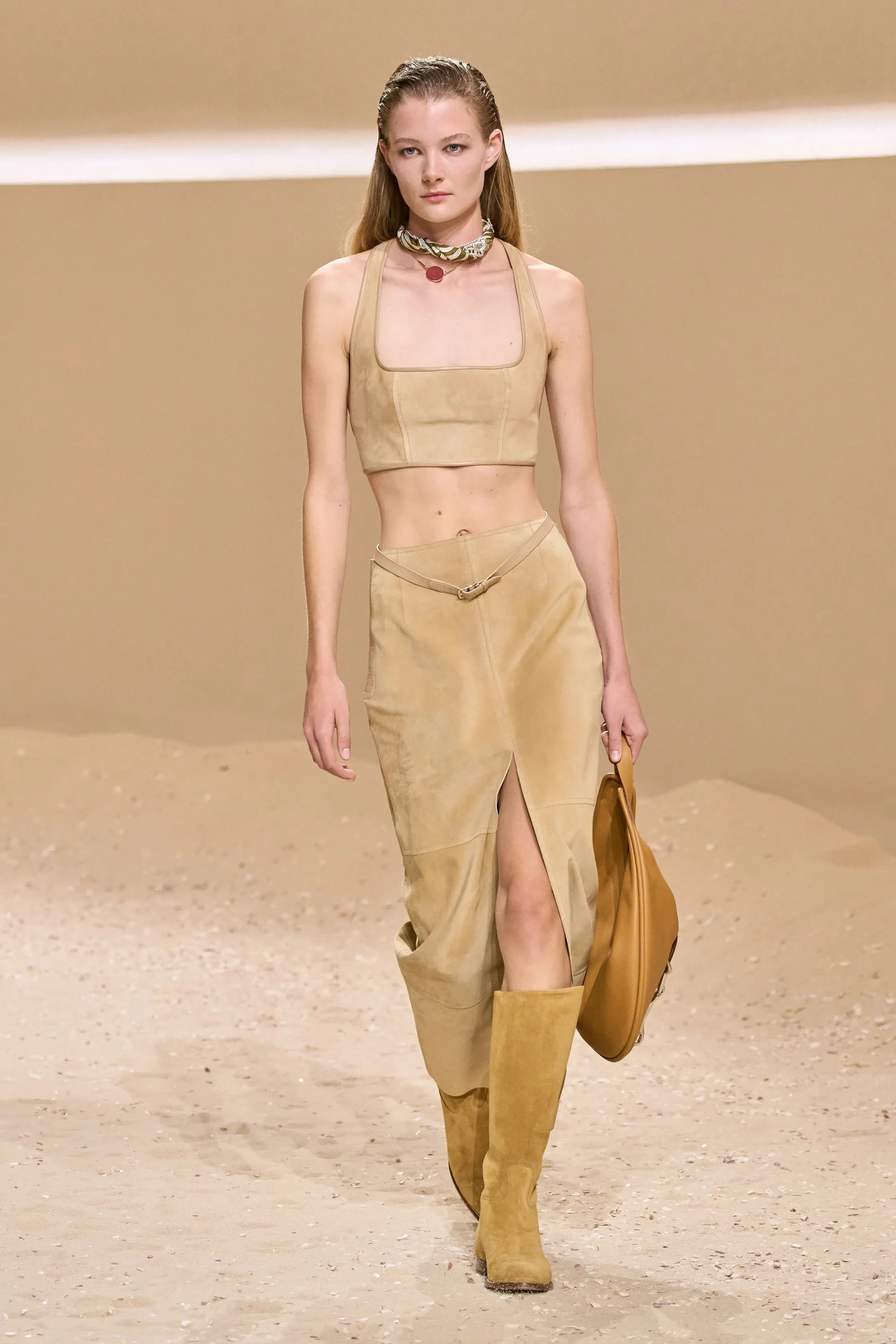 00017-hermes-spring-2026-ready-to-wear-credit-gorunway.jpg.webp