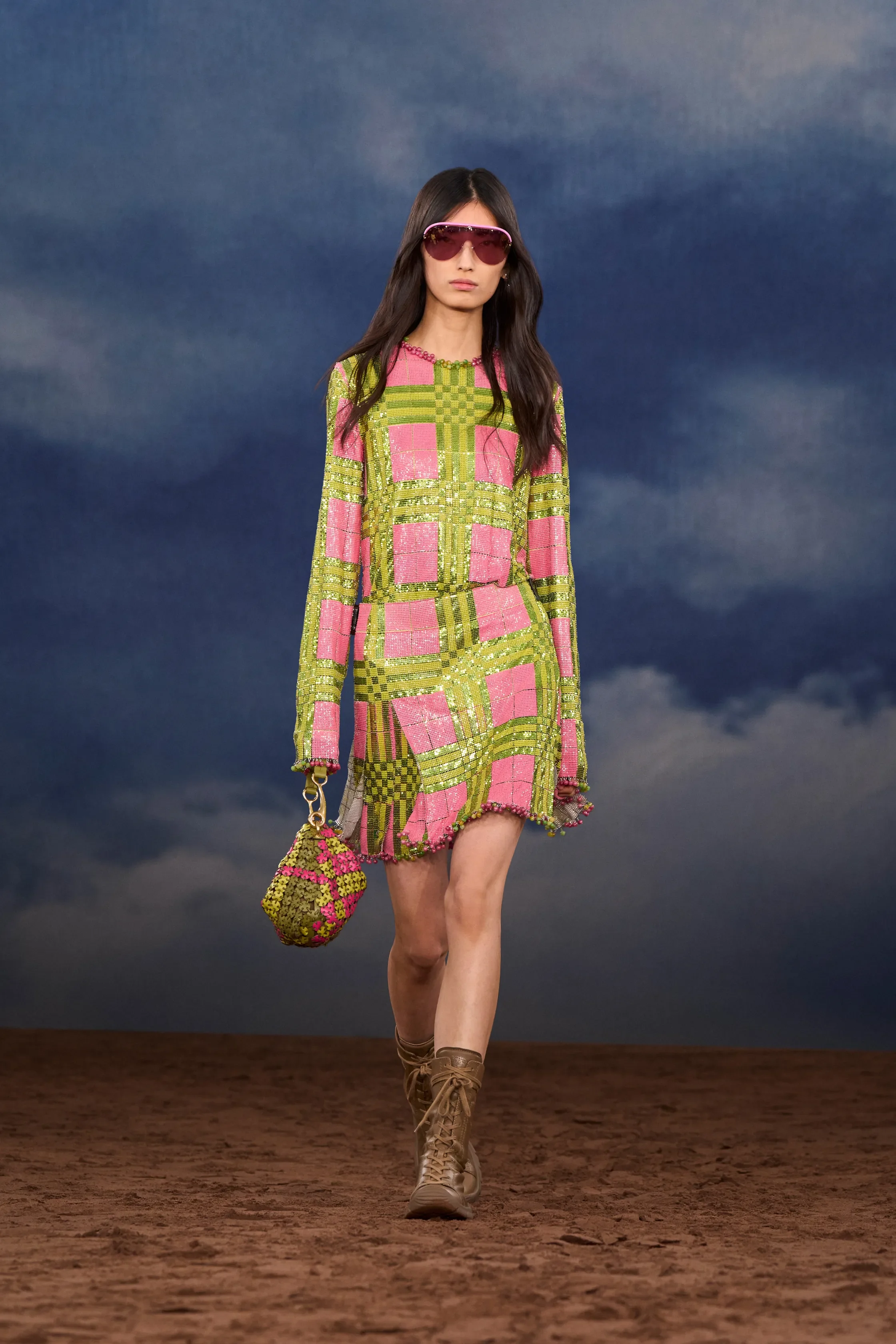 00056-burberry-spring-2026-ready-to-wear-credit-gorunway-brand.jpg.webp