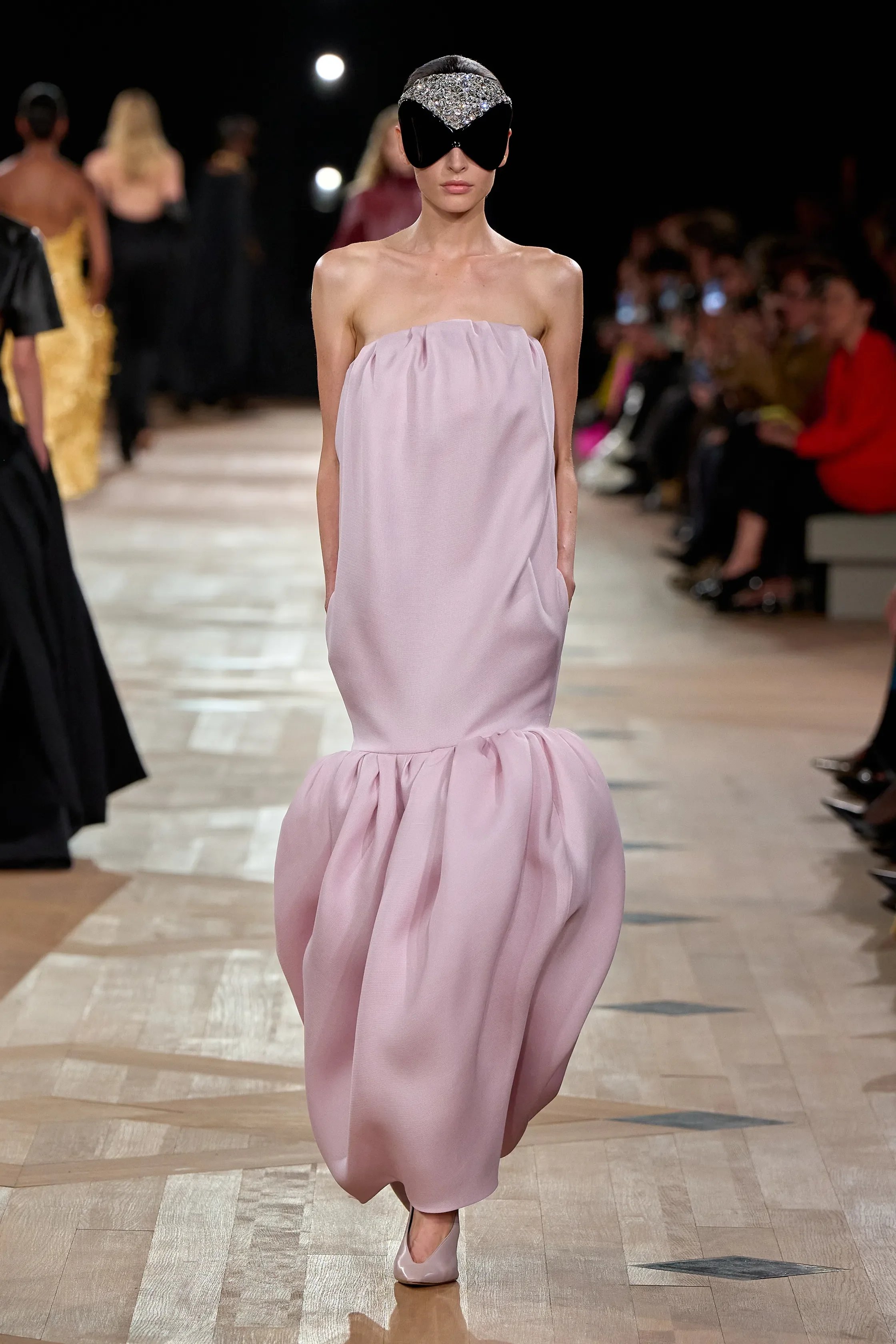 00053-balenciaga-spring-2026-ready-to-wear-credit-gorunway.jpg.webp