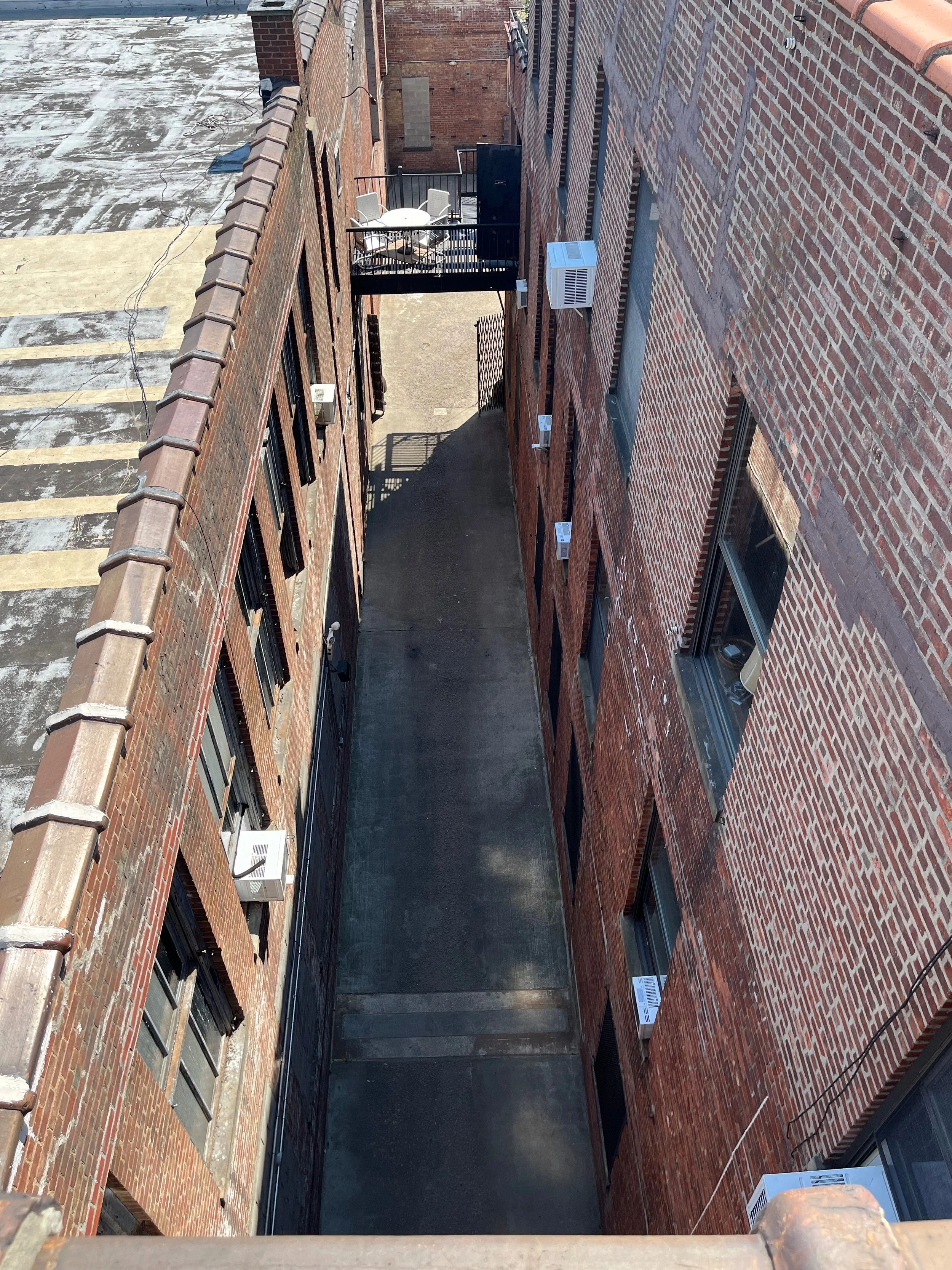 174_The 1896_Driveway_Courtyard_8793.jpeg