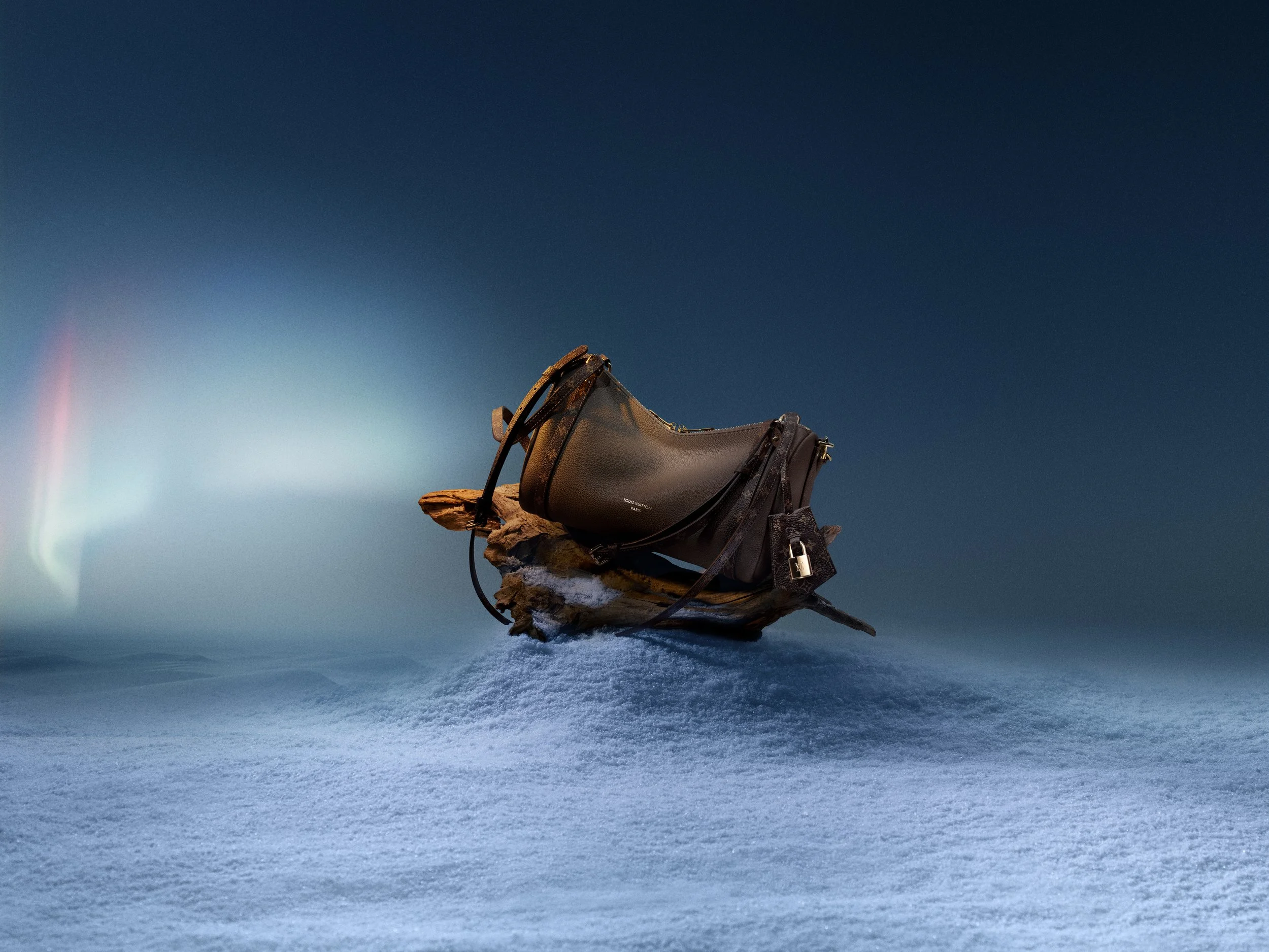 LOUIS VUITTON HOLIDAY 2025 CAMPAIGN - EXPRESS PM @Peter Langer.jpg