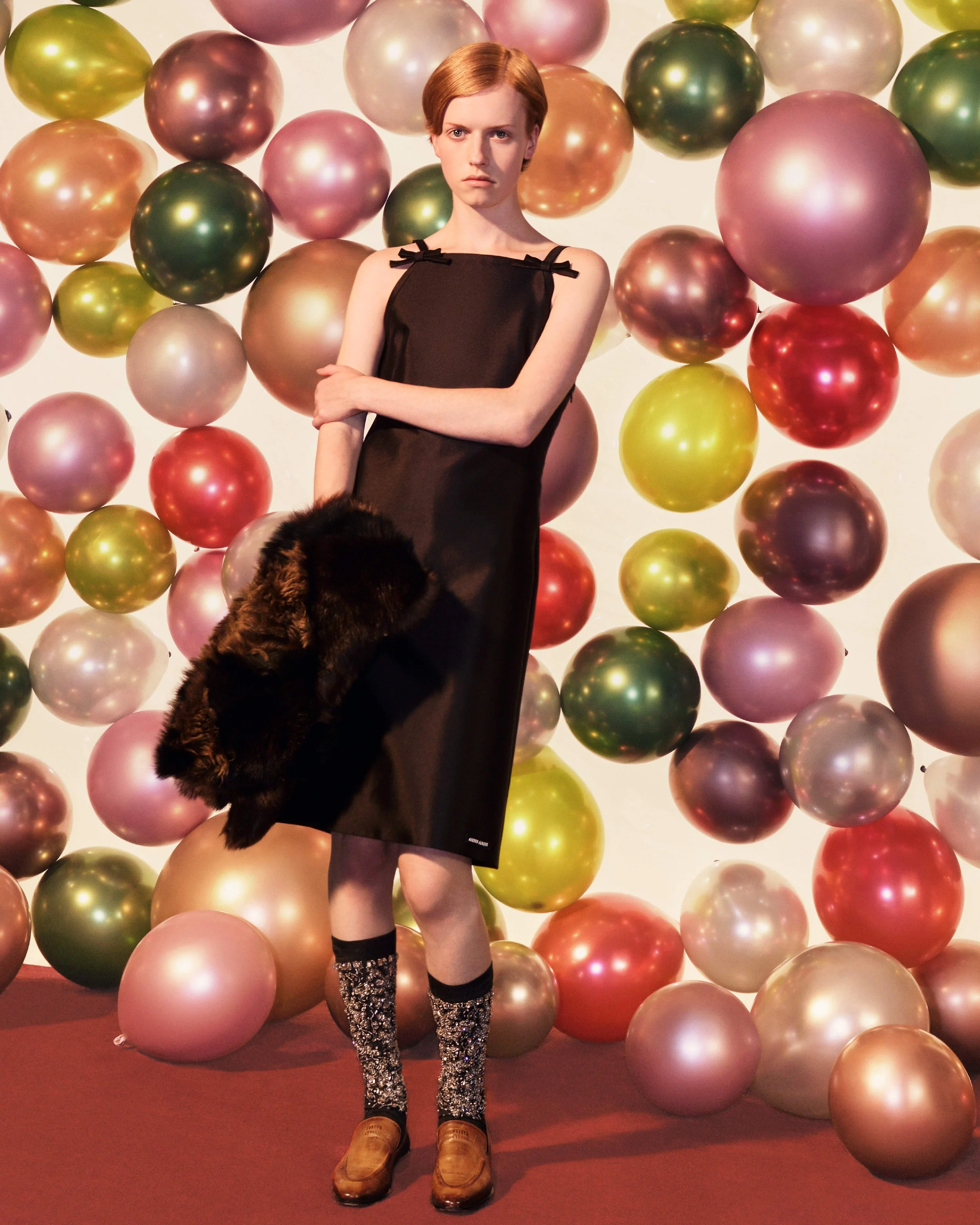 MM_25_Digital_HOLIDAY25 Fashion_Photo_Collateral_Derived_17_NOLOGO_4X5_300.jpg