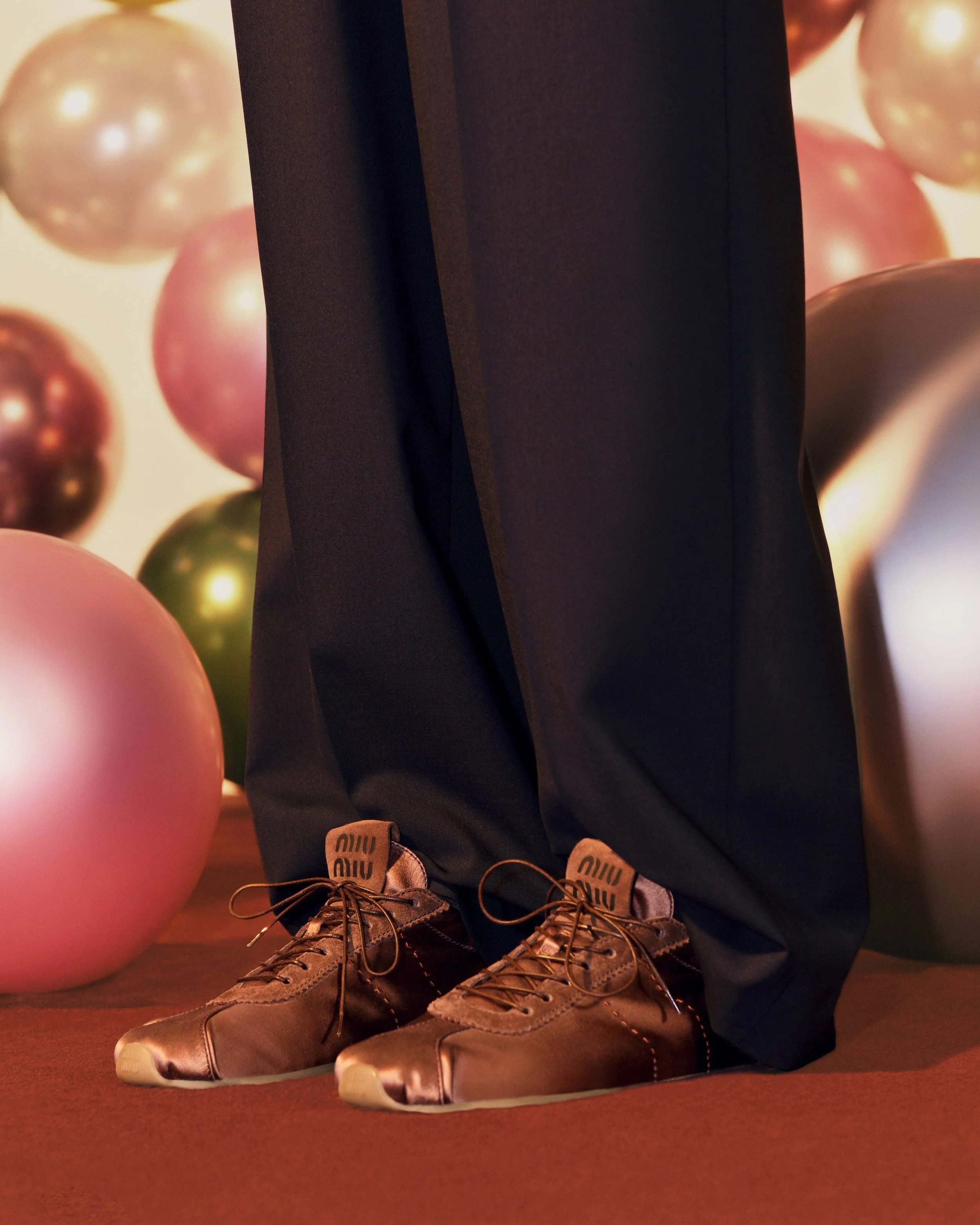 MM_25_Digital_HOLIDAY25 Fashion_Photo_Collateral_Derived_23_NOLOGO_4X5_300.jpg