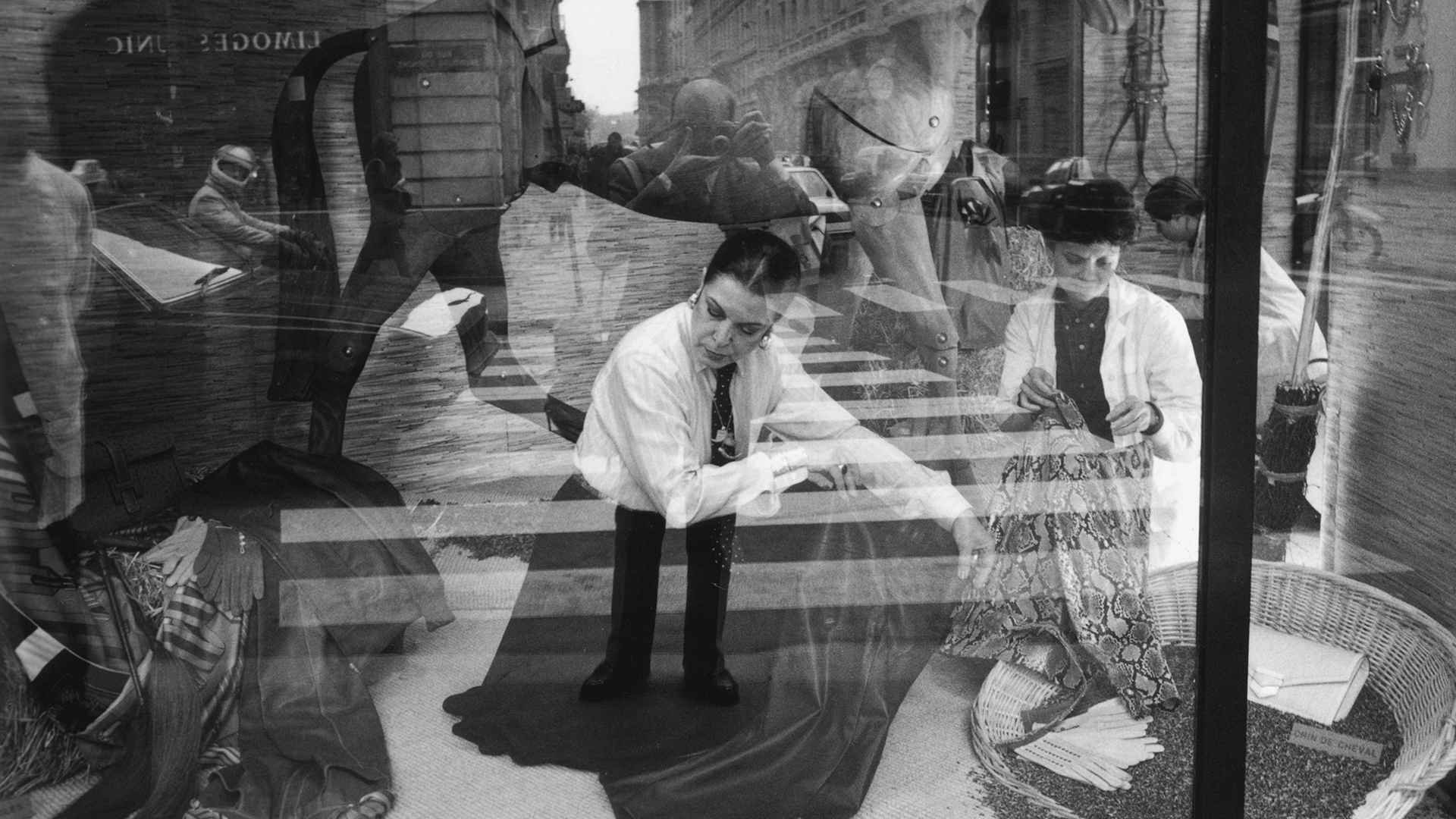 HERMÈS’ WINDOW DRESSING THROUGHOUT THE YEARS