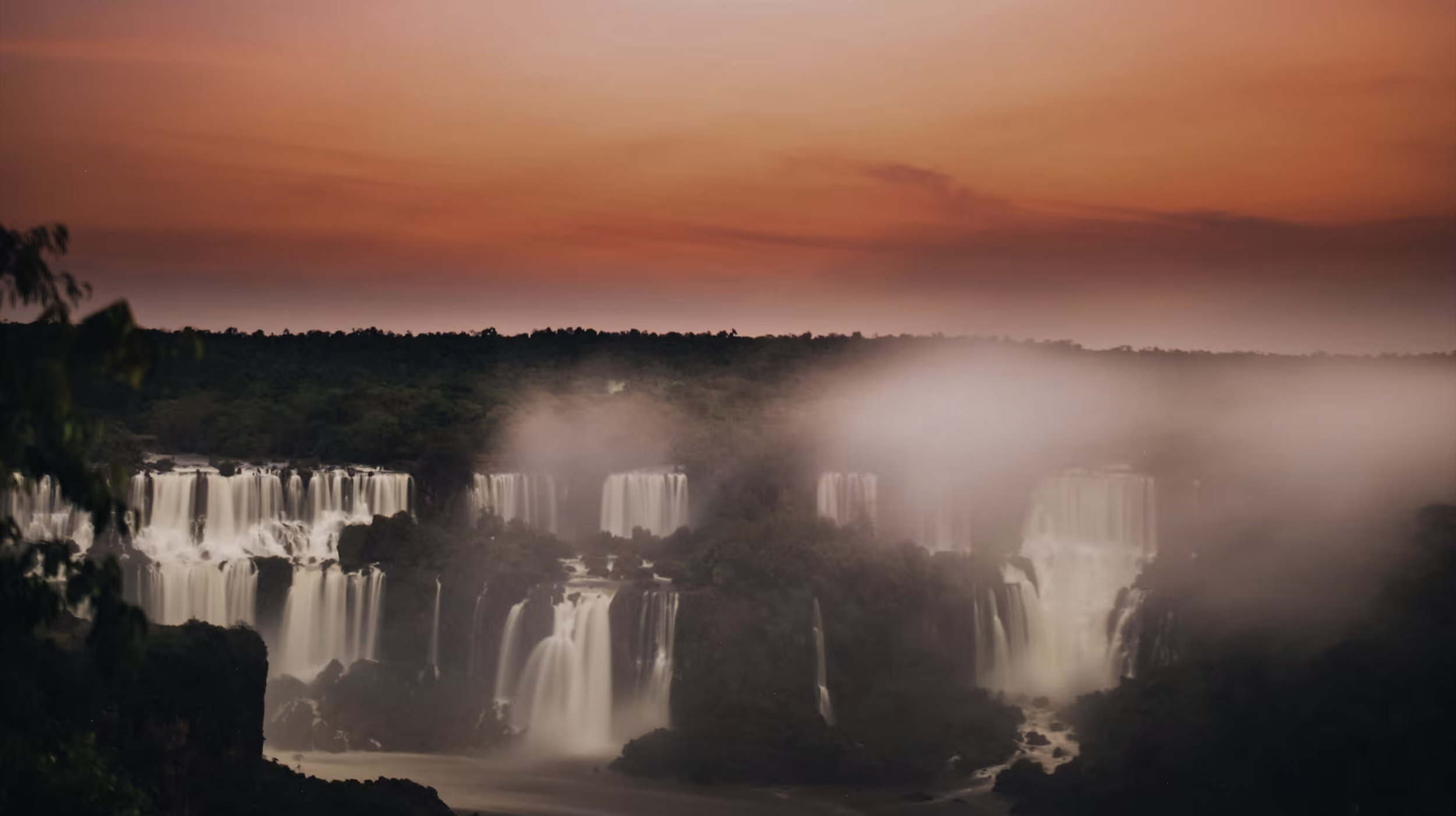 OUR EDITORS’ 2026 TRAVEL PICKS 