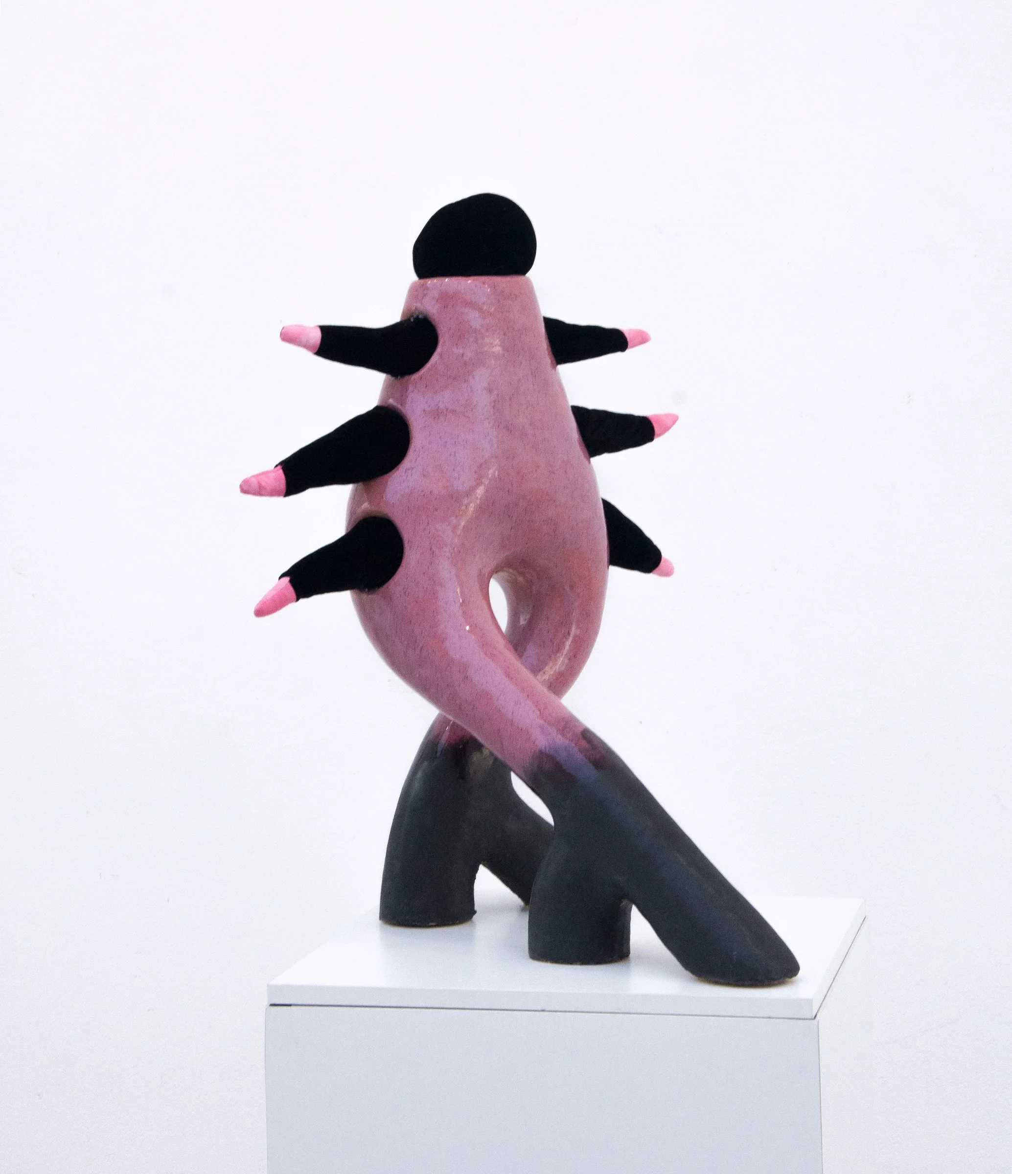 Angelika Stefaniak, Mating Dance, 2024. Courtesy of the artist and ceramic brussels. Photo: dzikie studio. (1).jpg