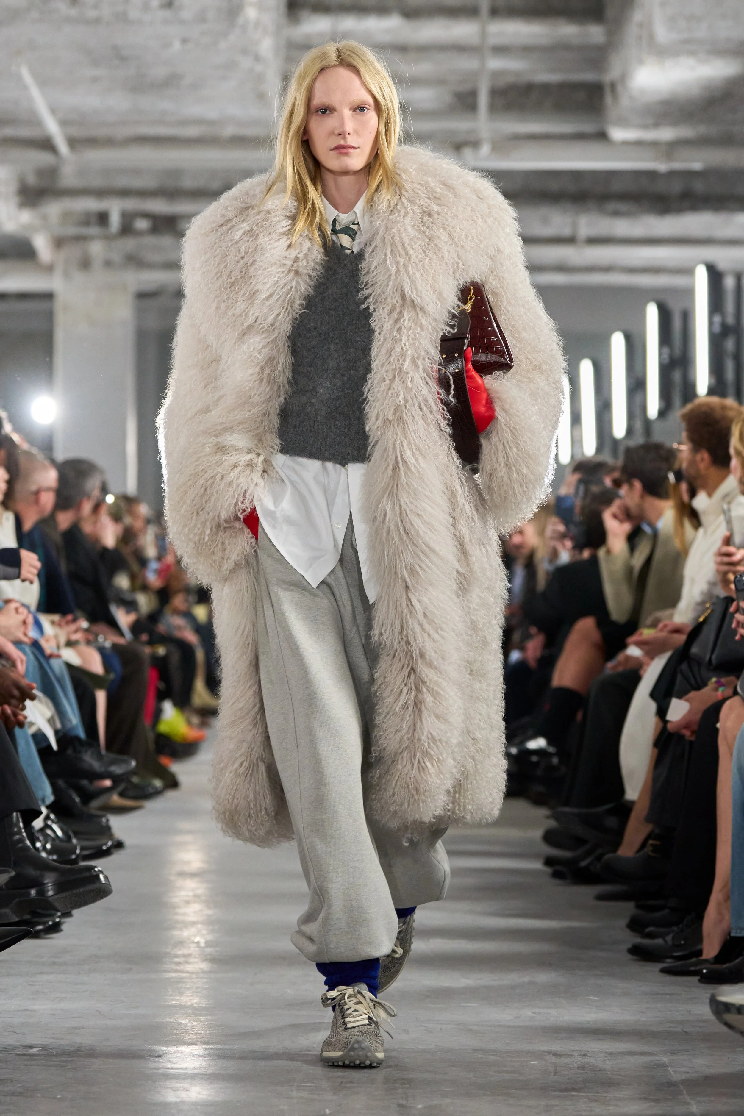 AMI_FW26_SHOW_RUNWAY LOOKS_14.jpg