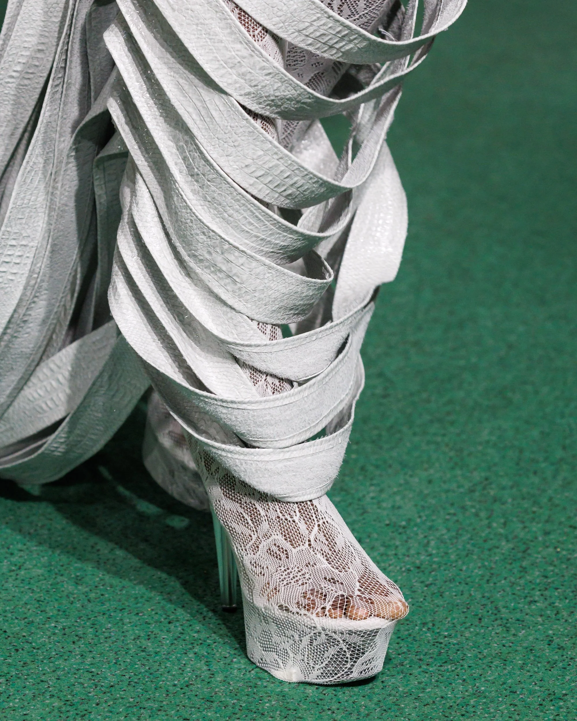 Luis De Javier_ss25_details_4x5_030 2.JPG