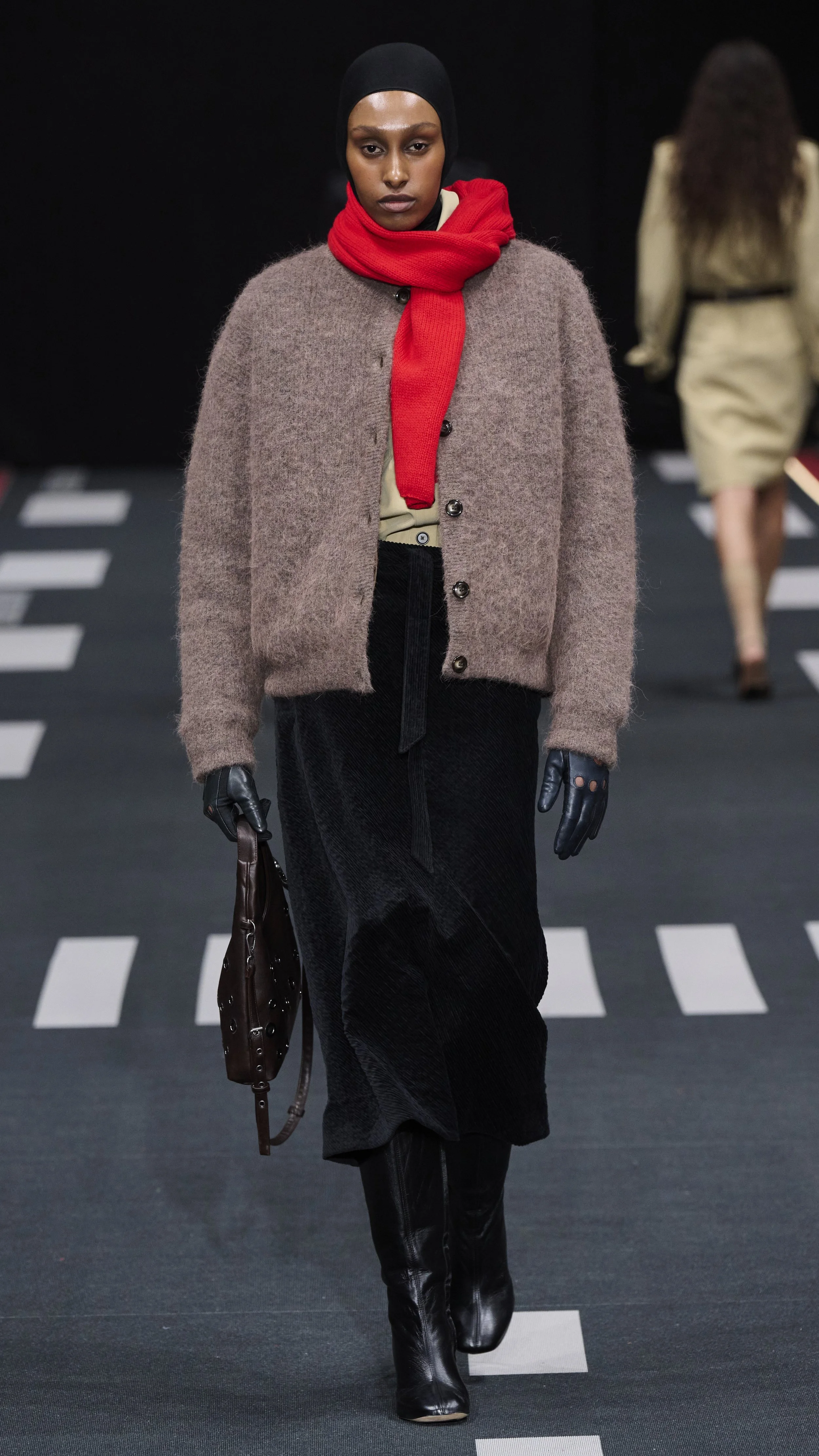 Look 4 of 30 Baum und Pferdgarten AW26.jpg