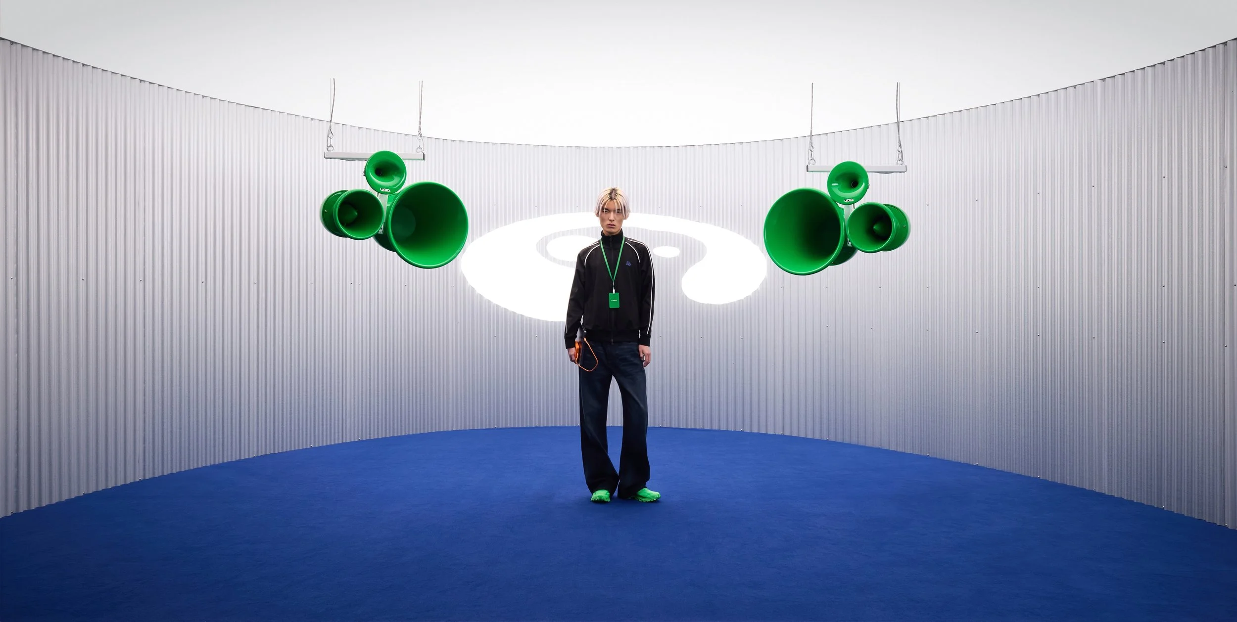 FLÂNEUR: FASHION SHAPED BY MUSIC