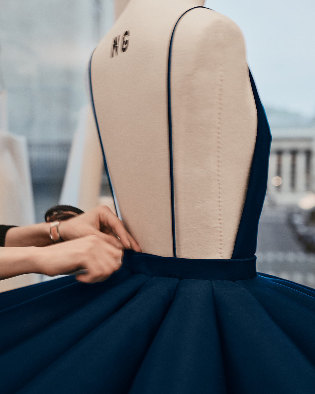 LOUIS VUITTON SAVOIR-FAIRE - ERIN DOHERTY - 2.png