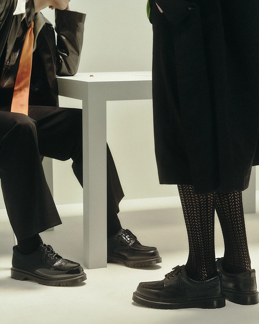 Dr. Martens x Beams_Black Lowell Beams Shoes_43026001_€220_3.jpg