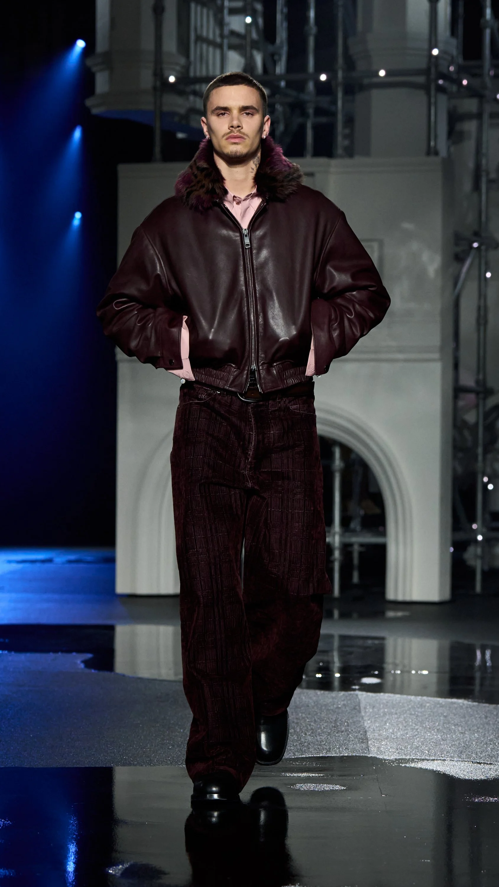 Burberry Winter 2026 Show Fronts - Look 19.jpg