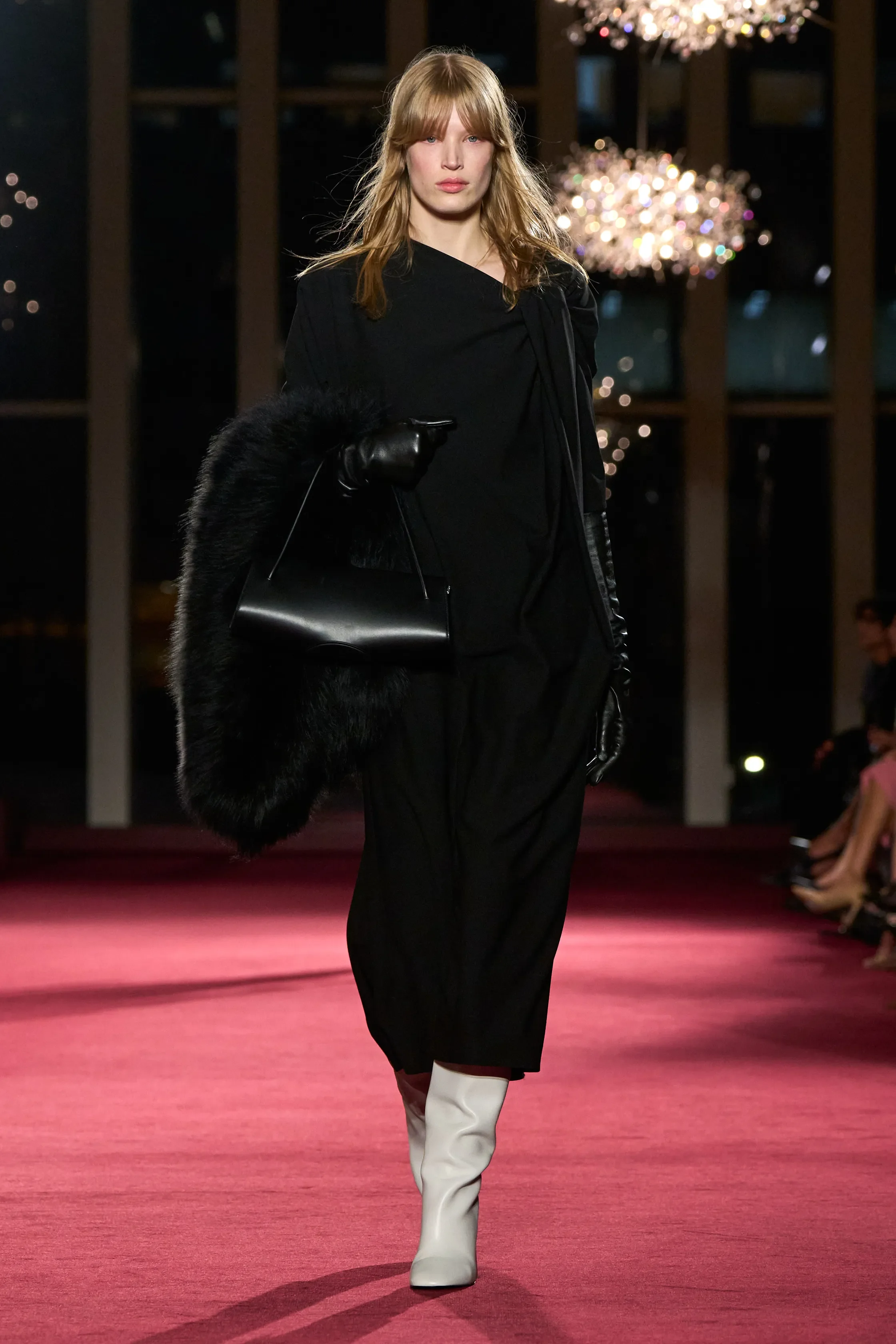 00003-michael-kors-collection-fall-2026-ready-to-wear-credit-gorunway.jpg.webp
