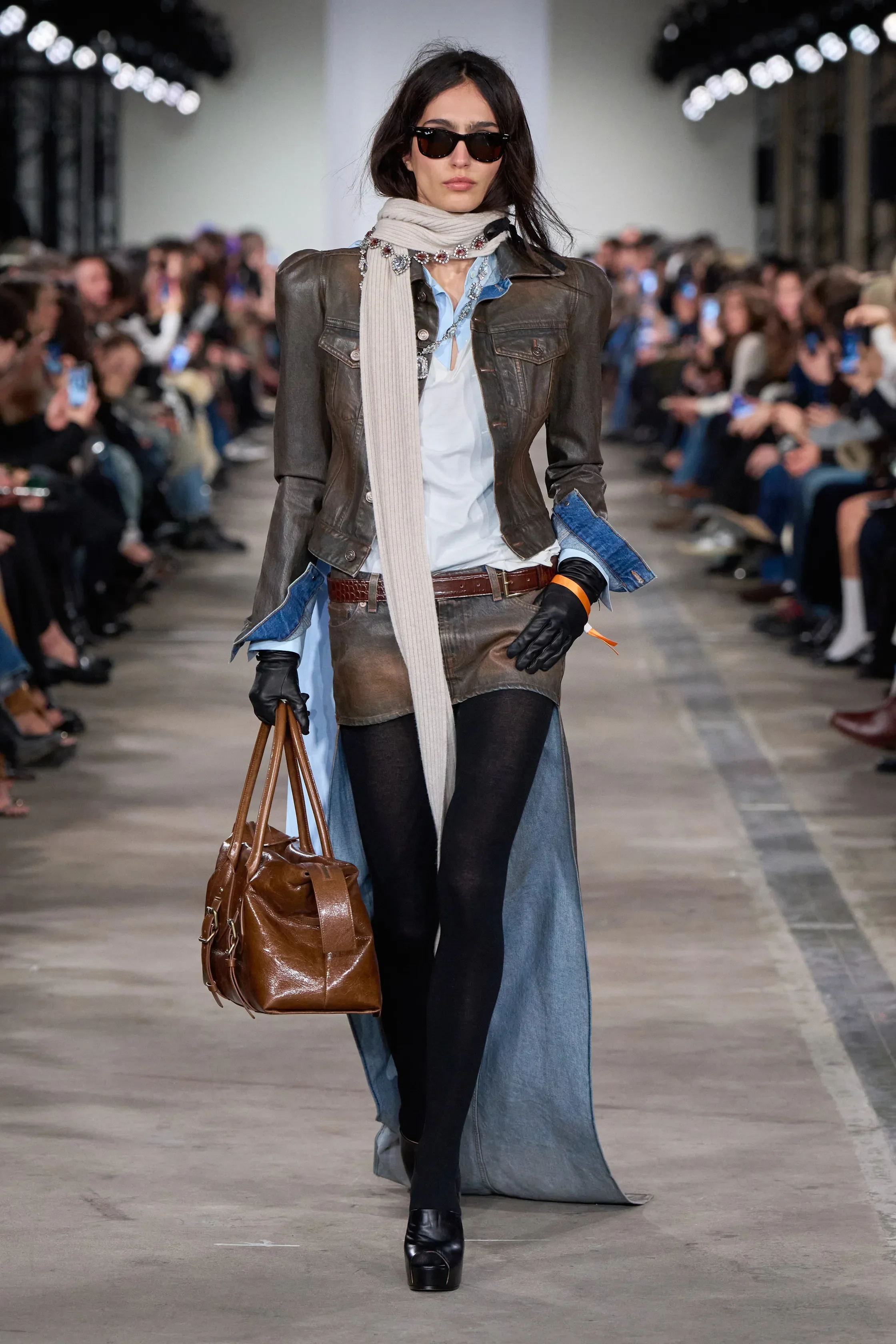 00002-7-for-all-mankind-fall-2026-ready-to-wear-credit-brand.jpg.webp
