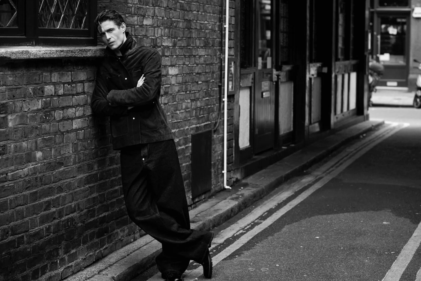 IN CONVERSATION WITH MAX IRONS