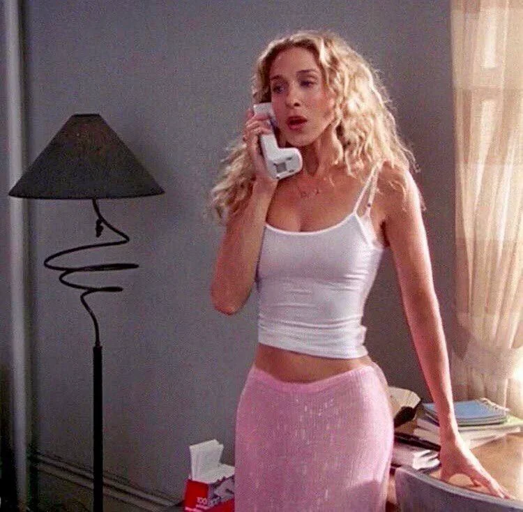 WHAT CAN WE LEARN FROM CARRIE BRADSHAW'S MOST UNHINGED CHOICES?