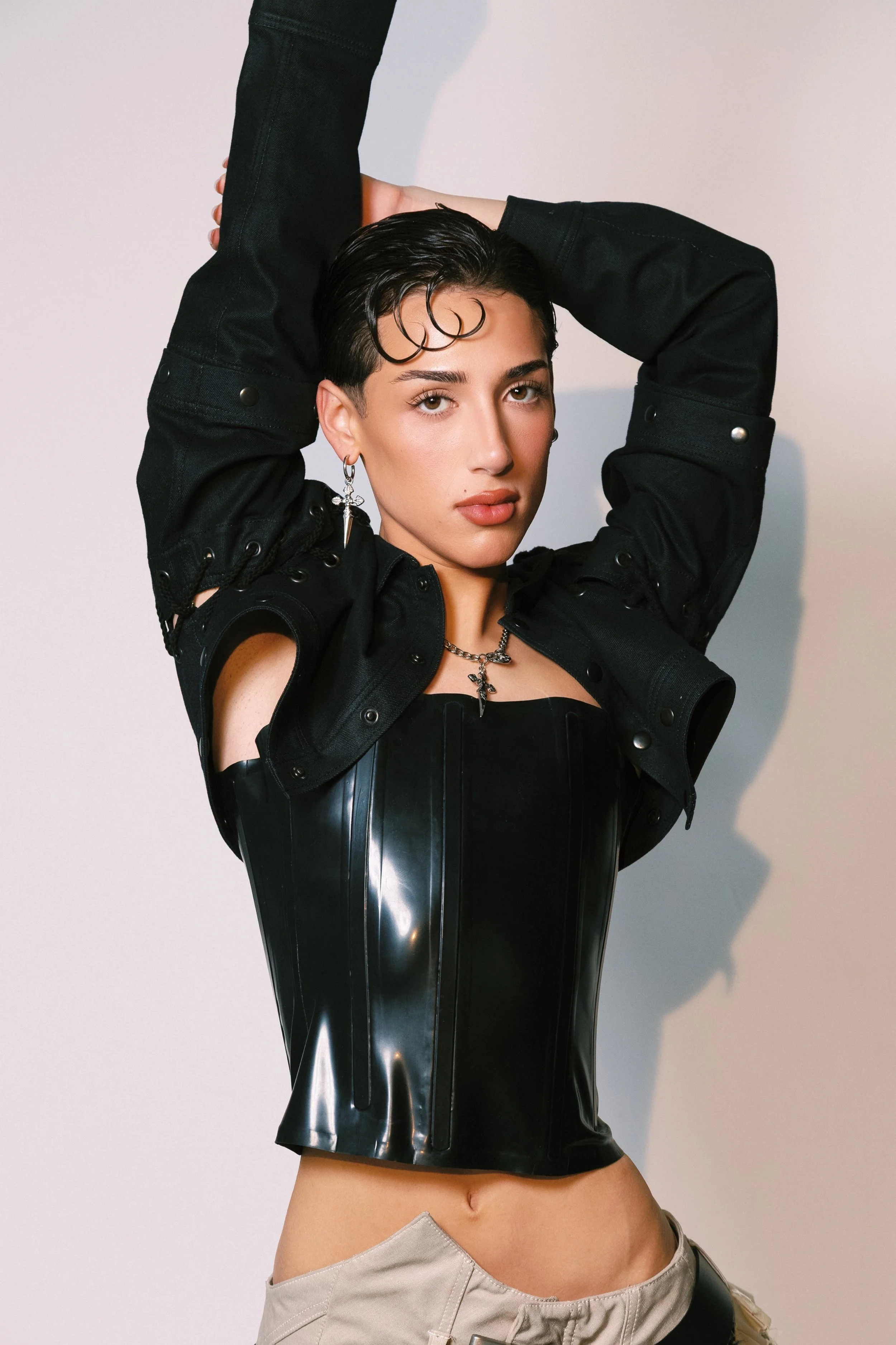 IN CONVERSATION WITH DAUS MENDOZA